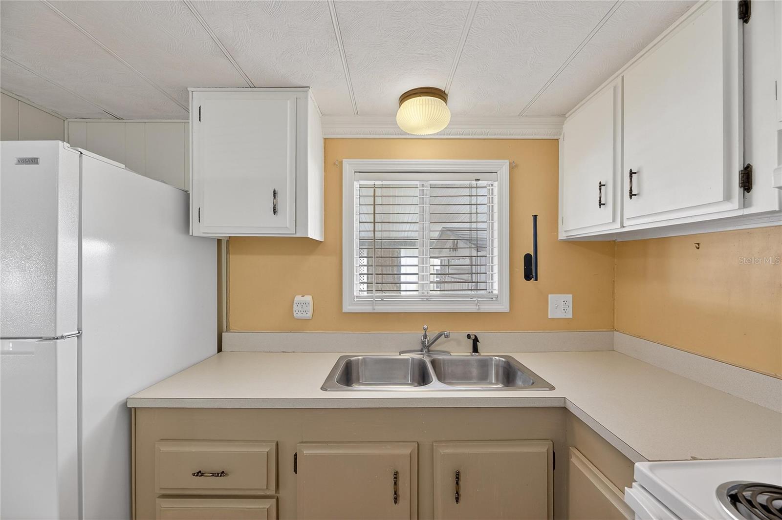 SLEEPY HOLLOW MOBILE ESTATES - Residential