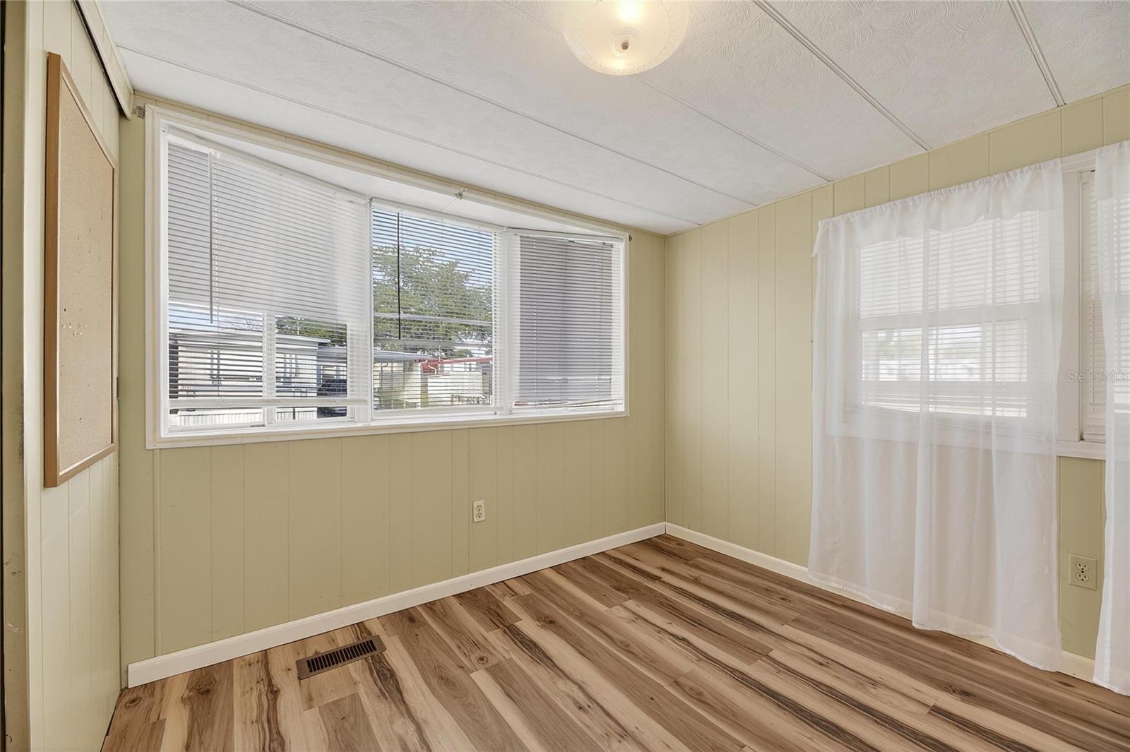 SLEEPY HOLLOW MOBILE ESTATES - Residential