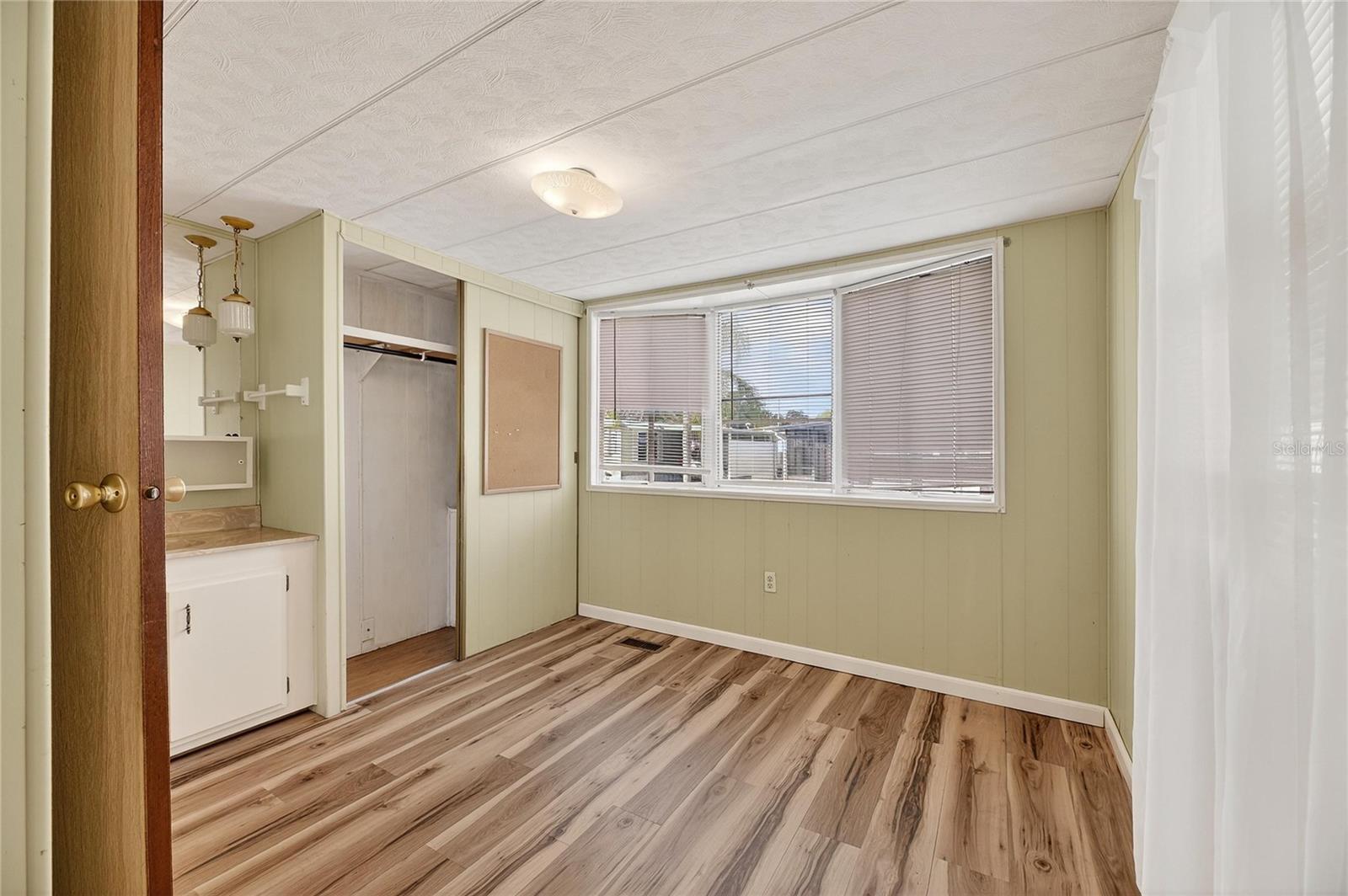 SLEEPY HOLLOW MOBILE ESTATES - Residential