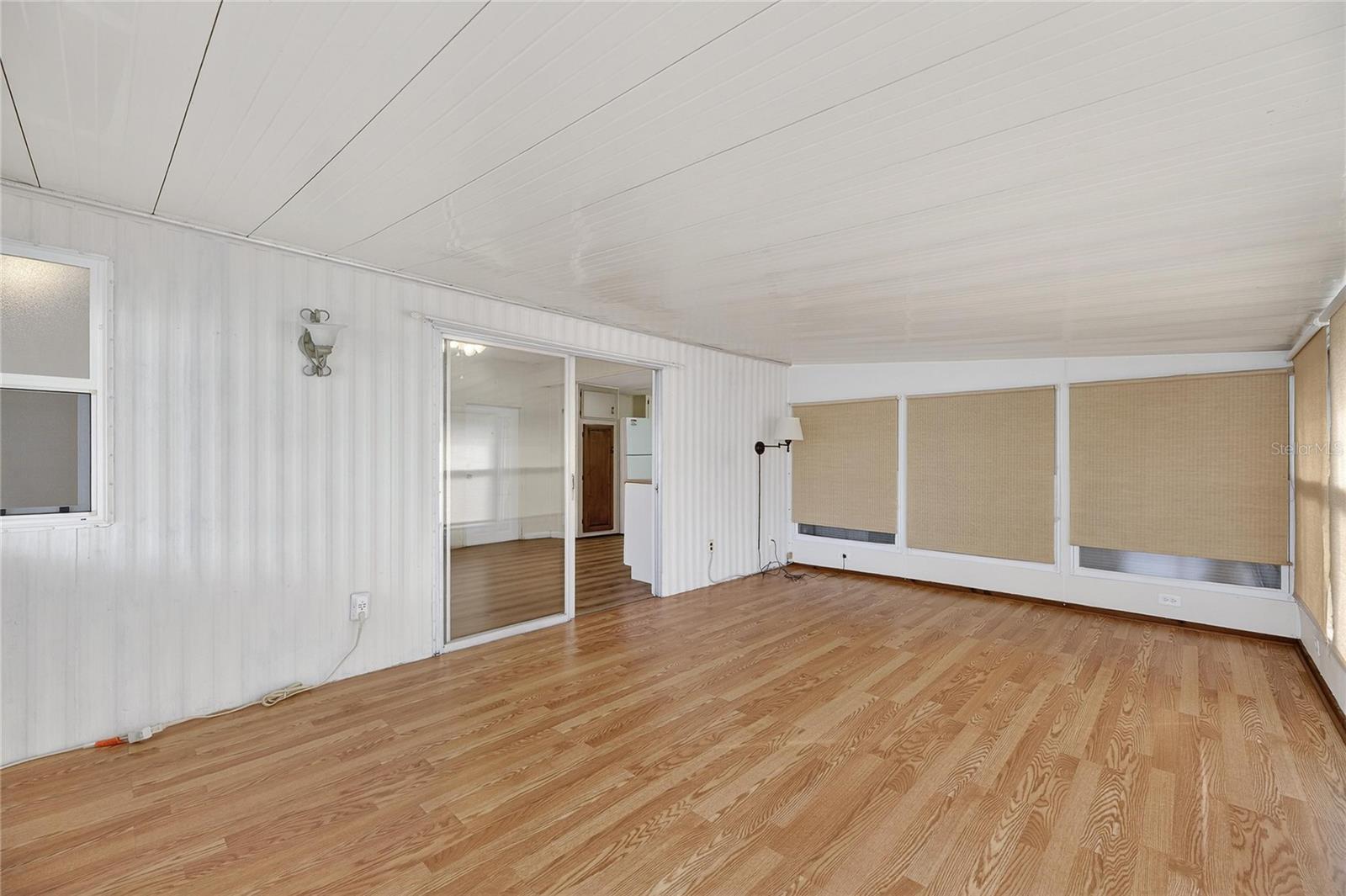 SLEEPY HOLLOW MOBILE ESTATES - Residential