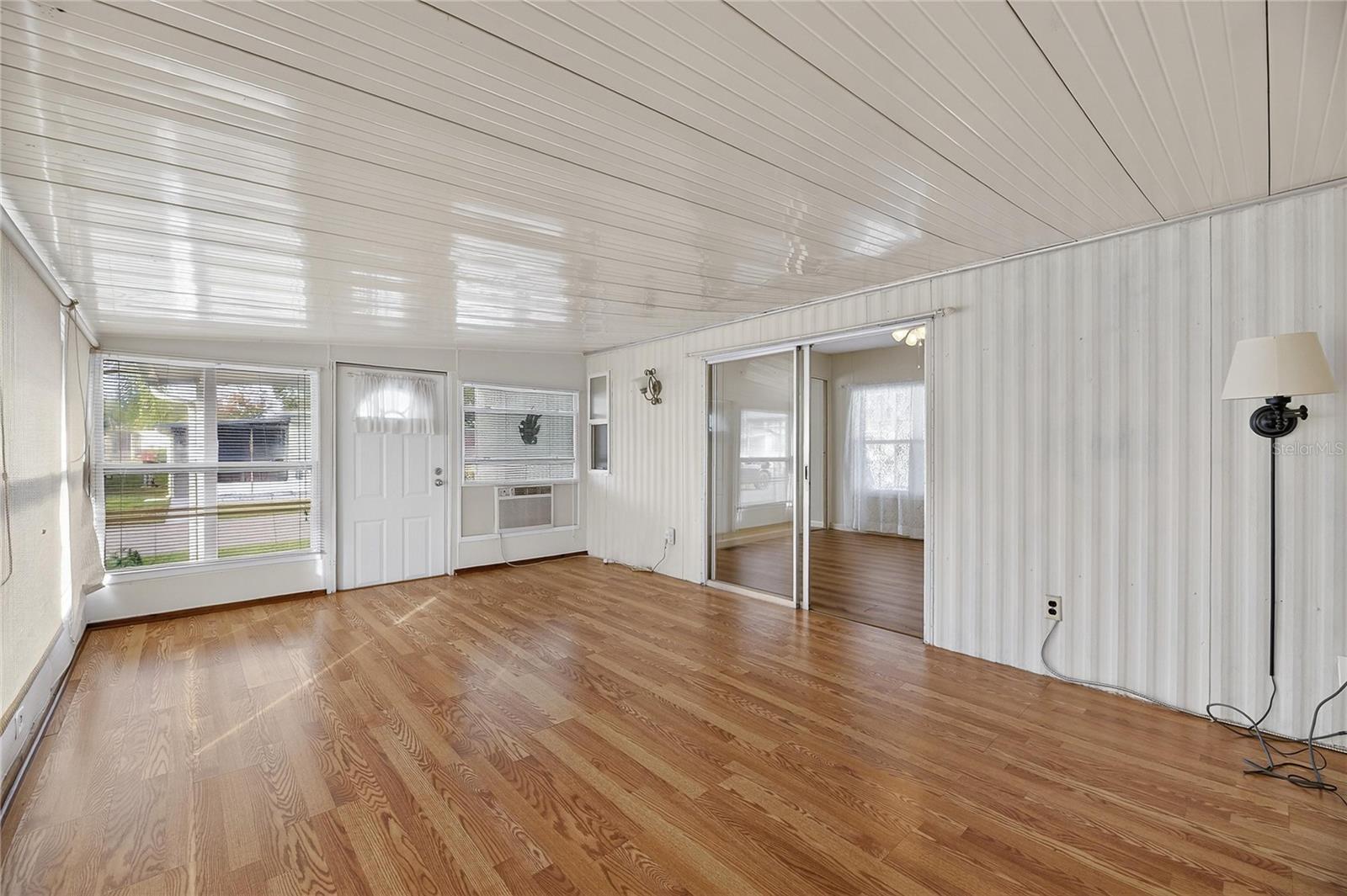 SLEEPY HOLLOW MOBILE ESTATES - Residential