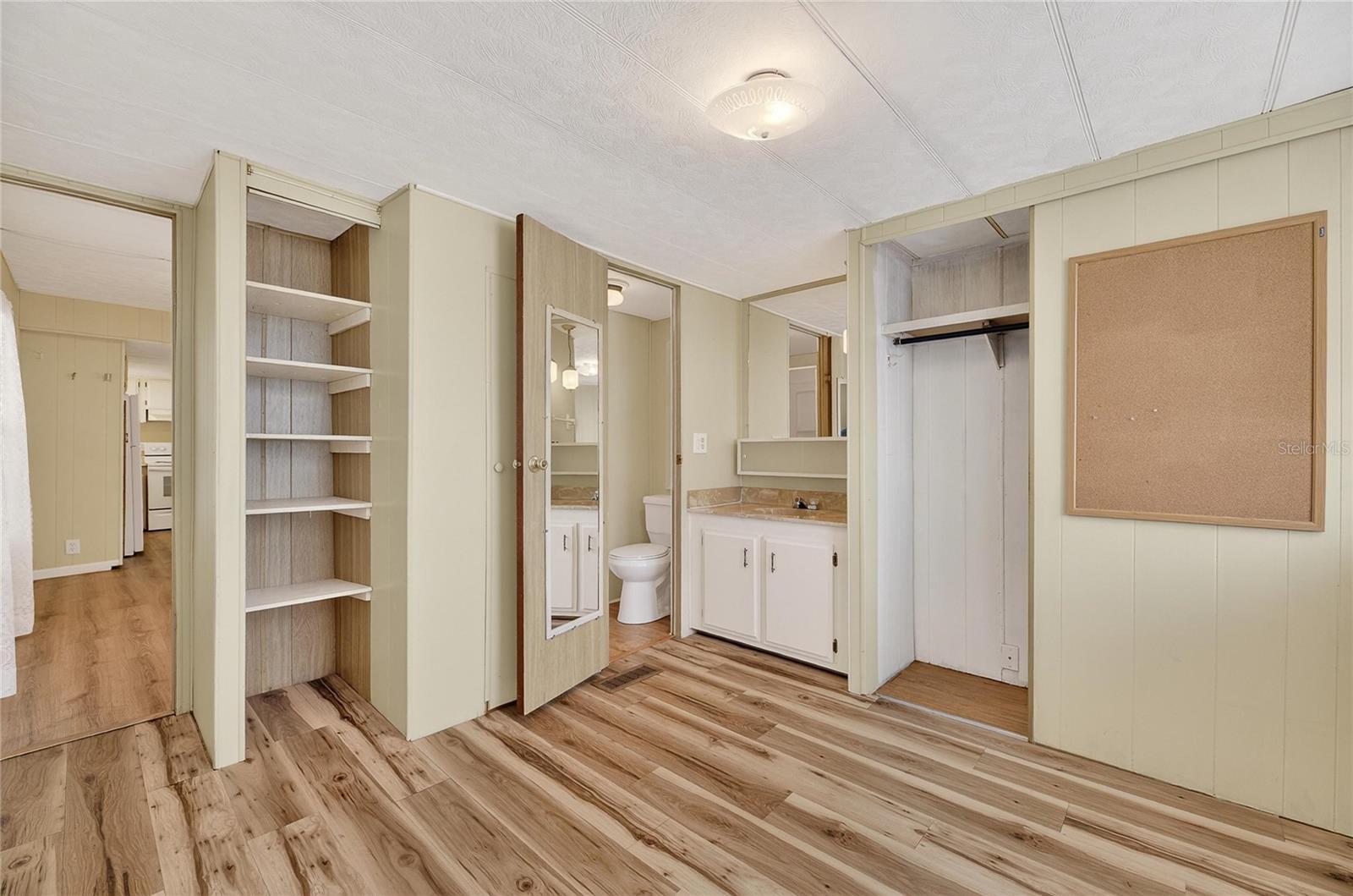 SLEEPY HOLLOW MOBILE ESTATES - Residential