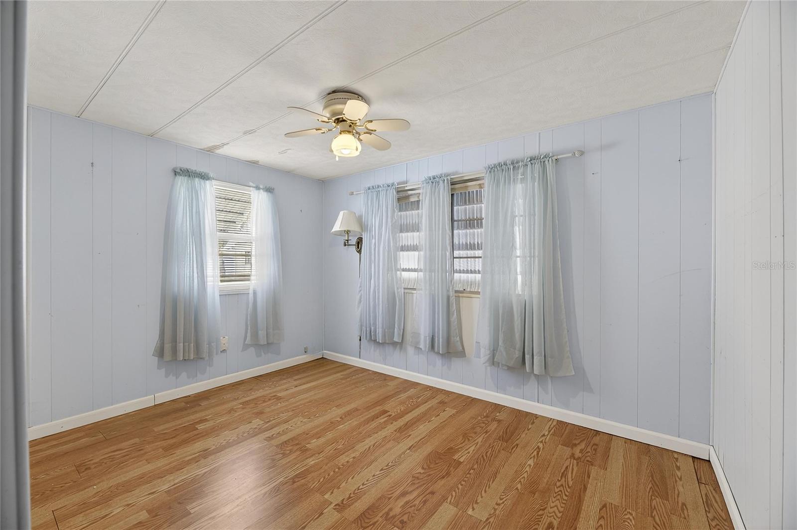 SLEEPY HOLLOW MOBILE ESTATES - Residential