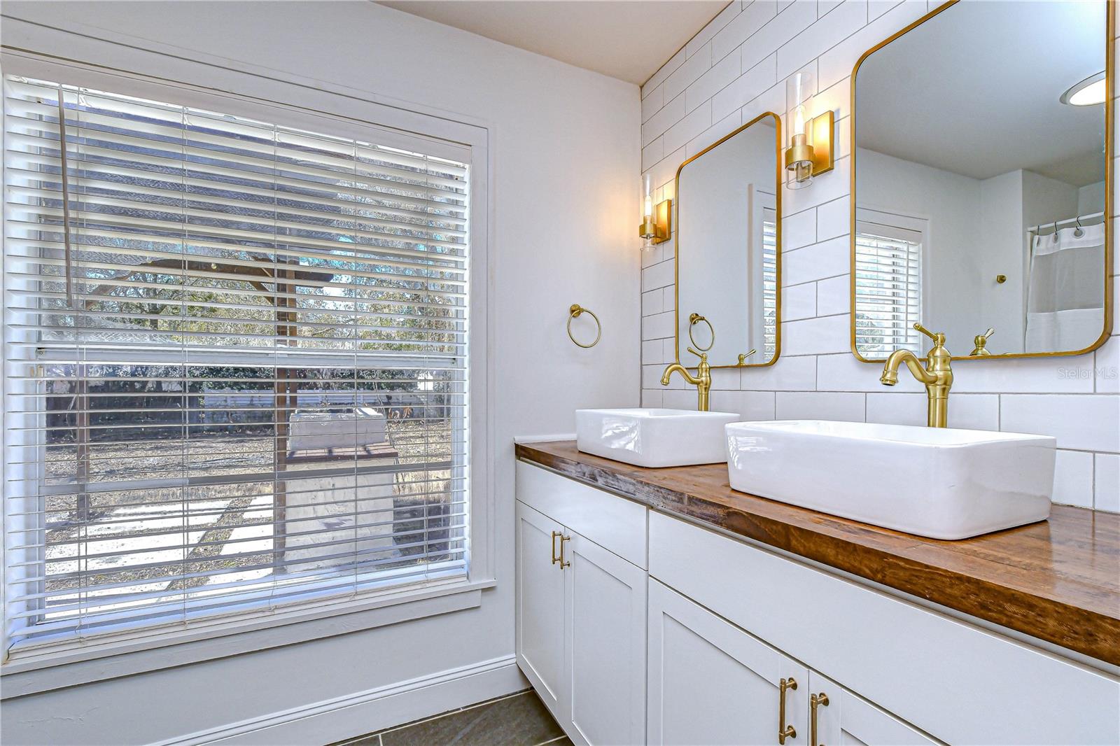 SUTTON ESTATES - Residential