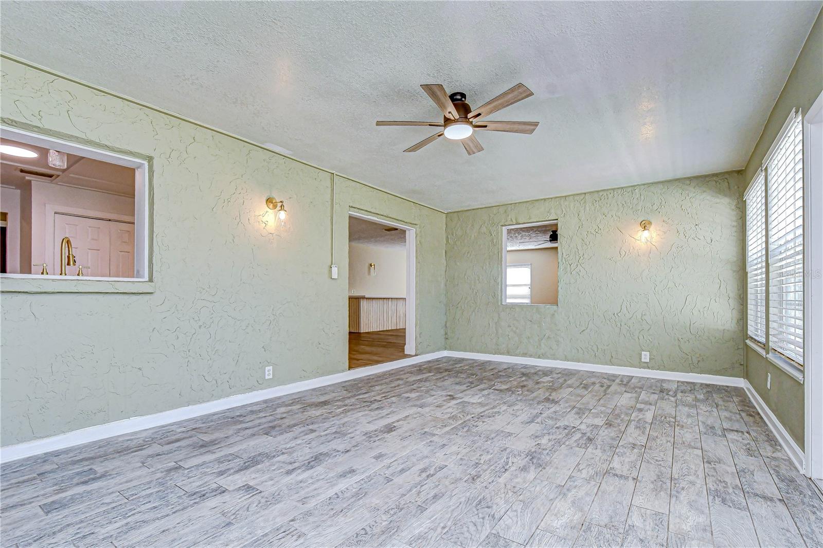 SUTTON ESTATES - Residential