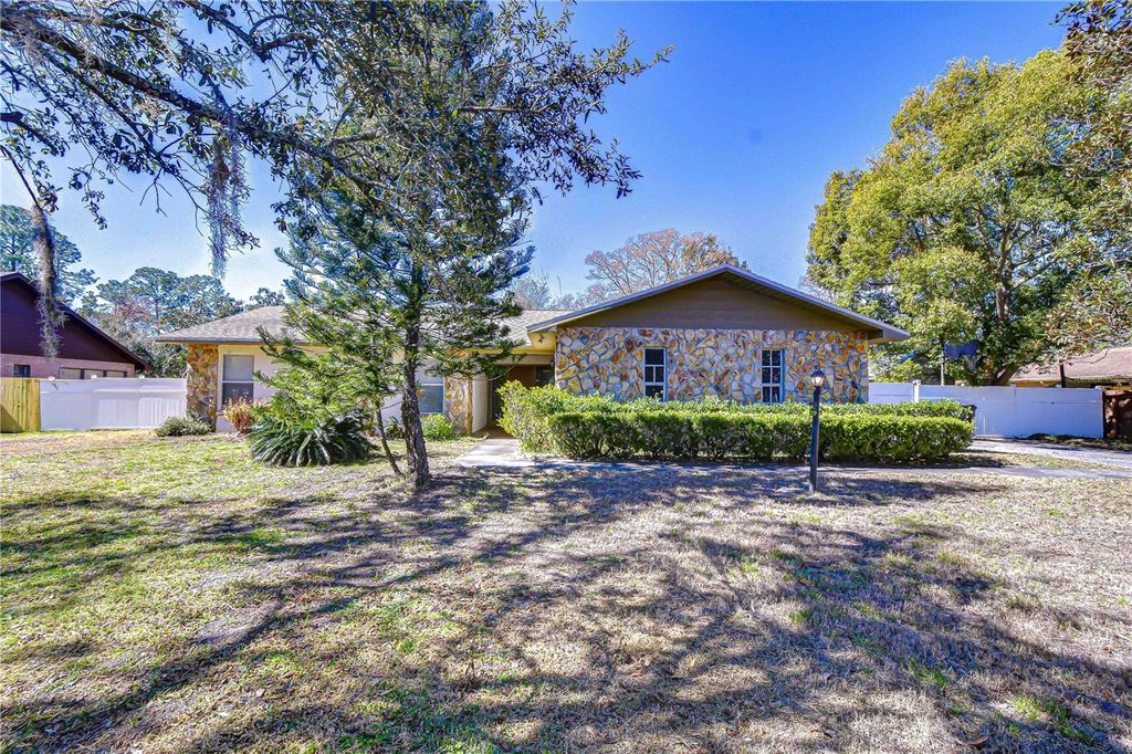 Photo of 2524 Victarra Circle, Lutz, FL 33559 (MLS # TB8474125)