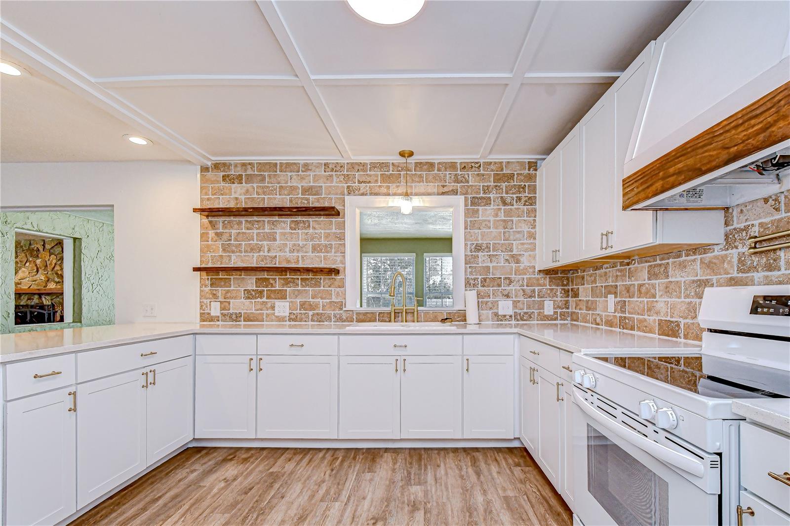 SUTTON ESTATES - Residential