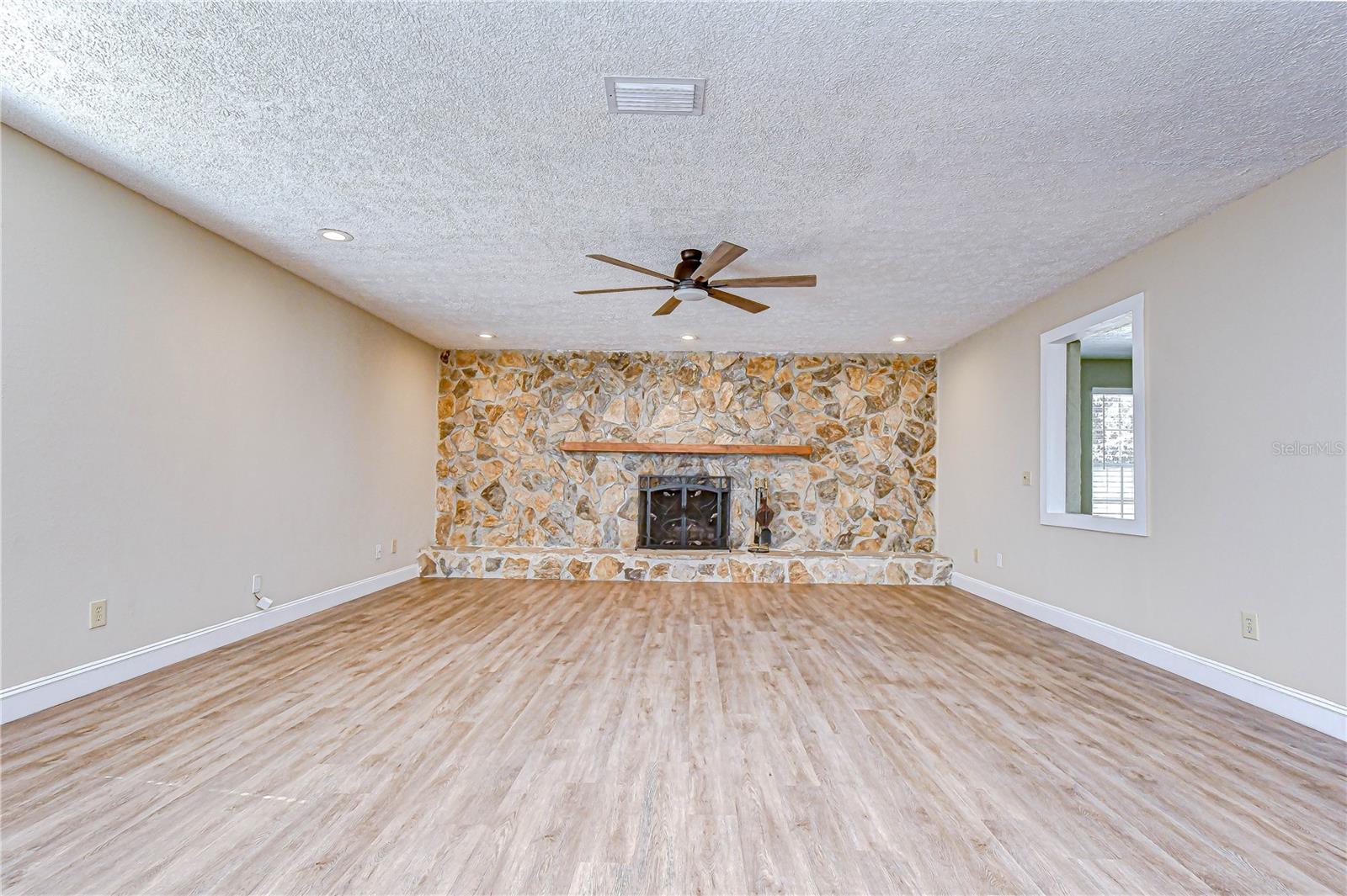 SUTTON ESTATES - Residential