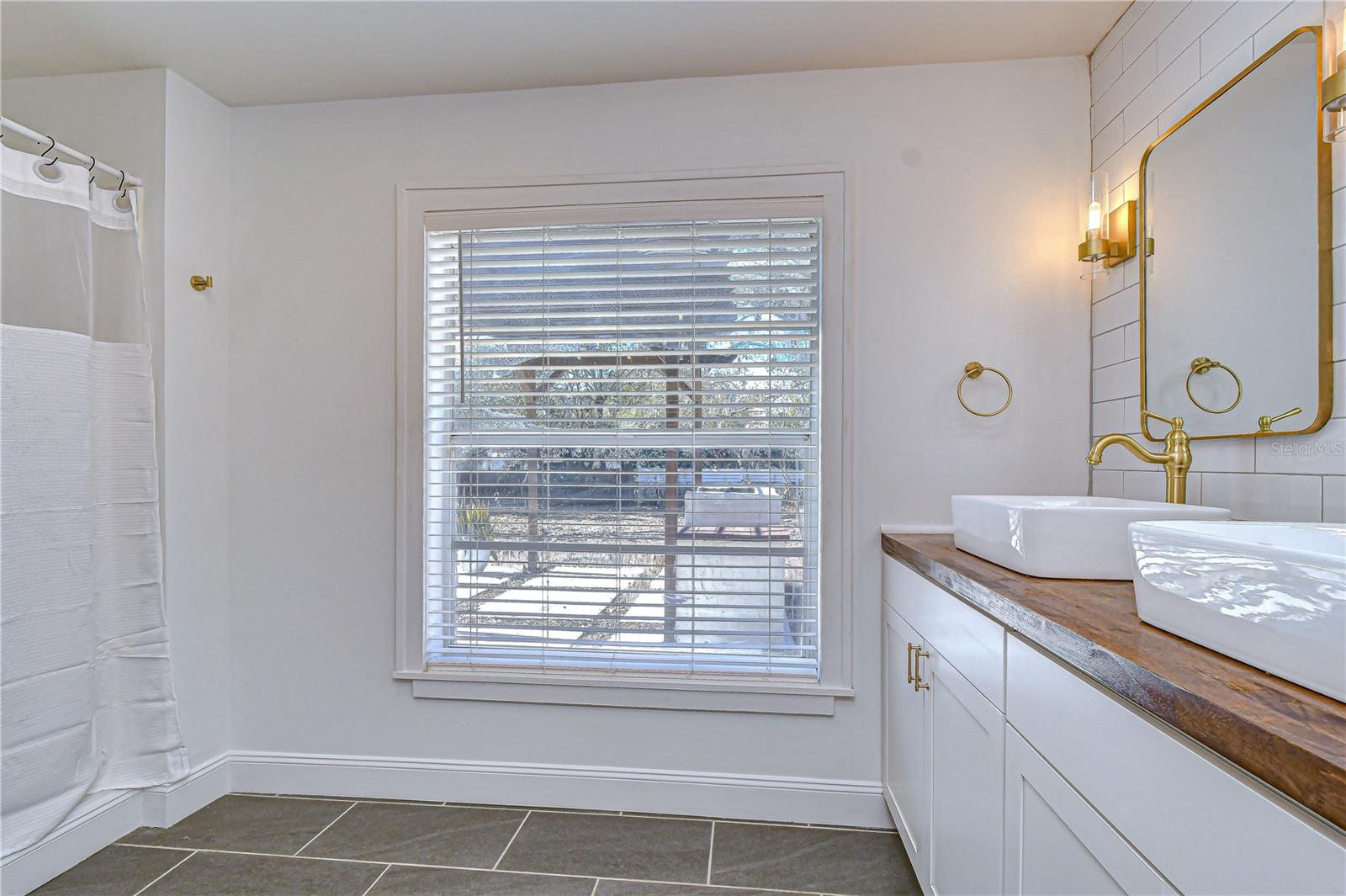 SUTTON ESTATES - Residential