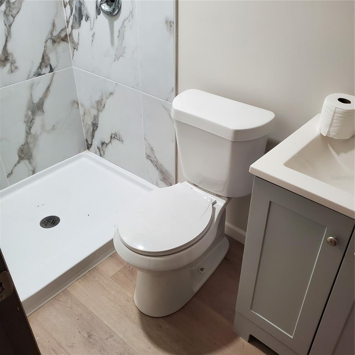 LAKE BRYANT SHORES - Residential