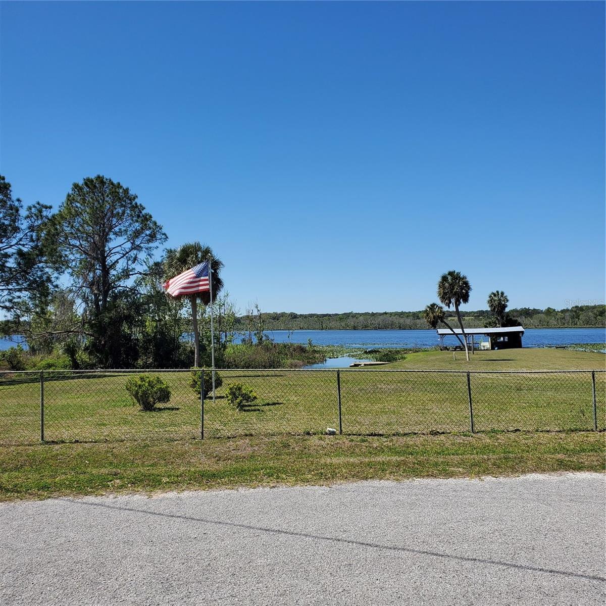LAKE BRYANT SHORES - Residential