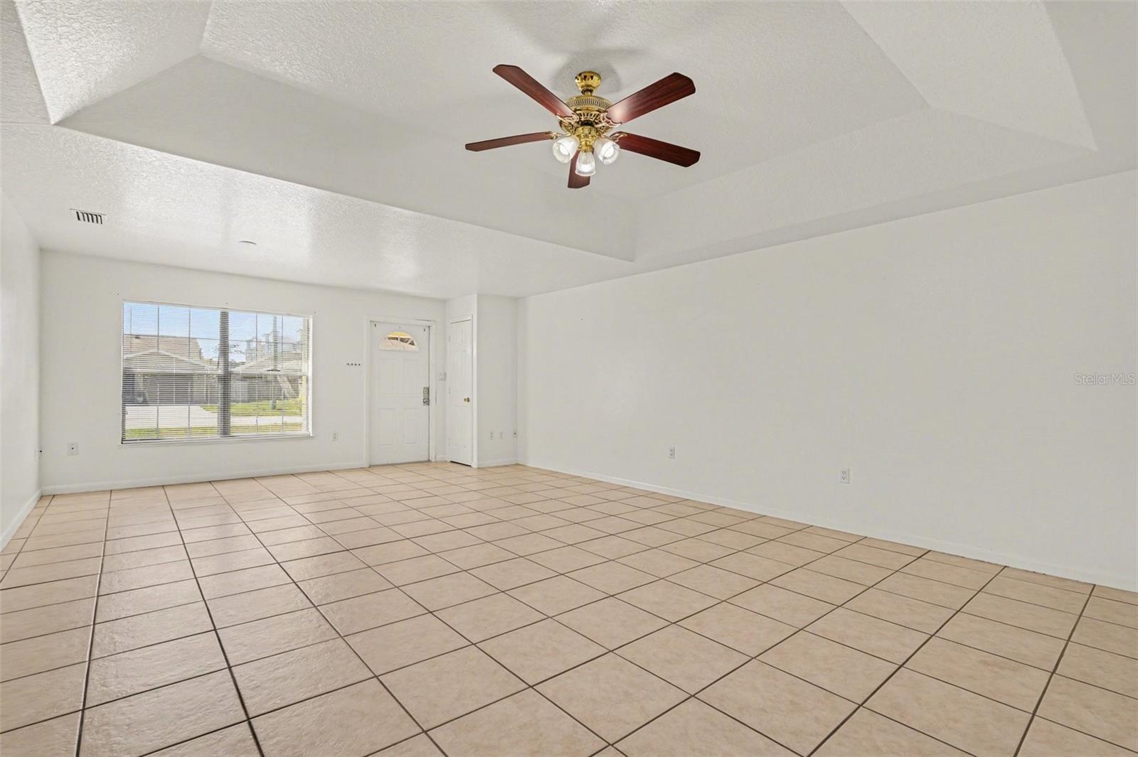 CASA LOMA SUB - Residential Income