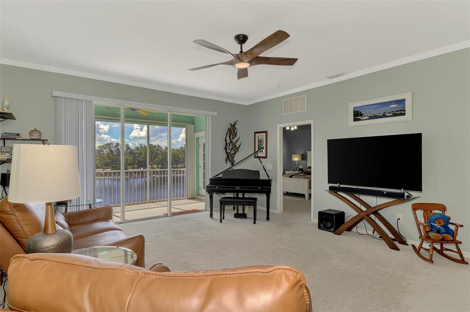 LAKE FRONT VILLAS/HERITAGE LAKE - Residential