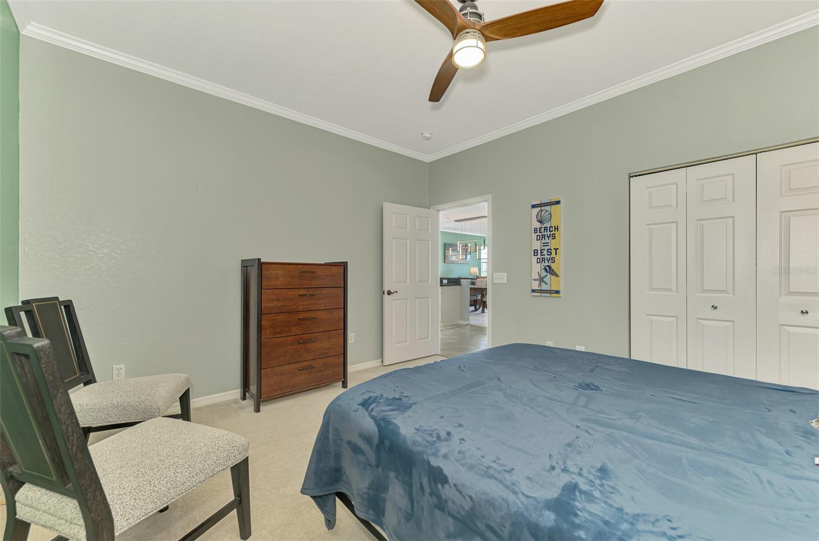 LAKE FRONT VILLAS/HERITAGE LAKE - Residential