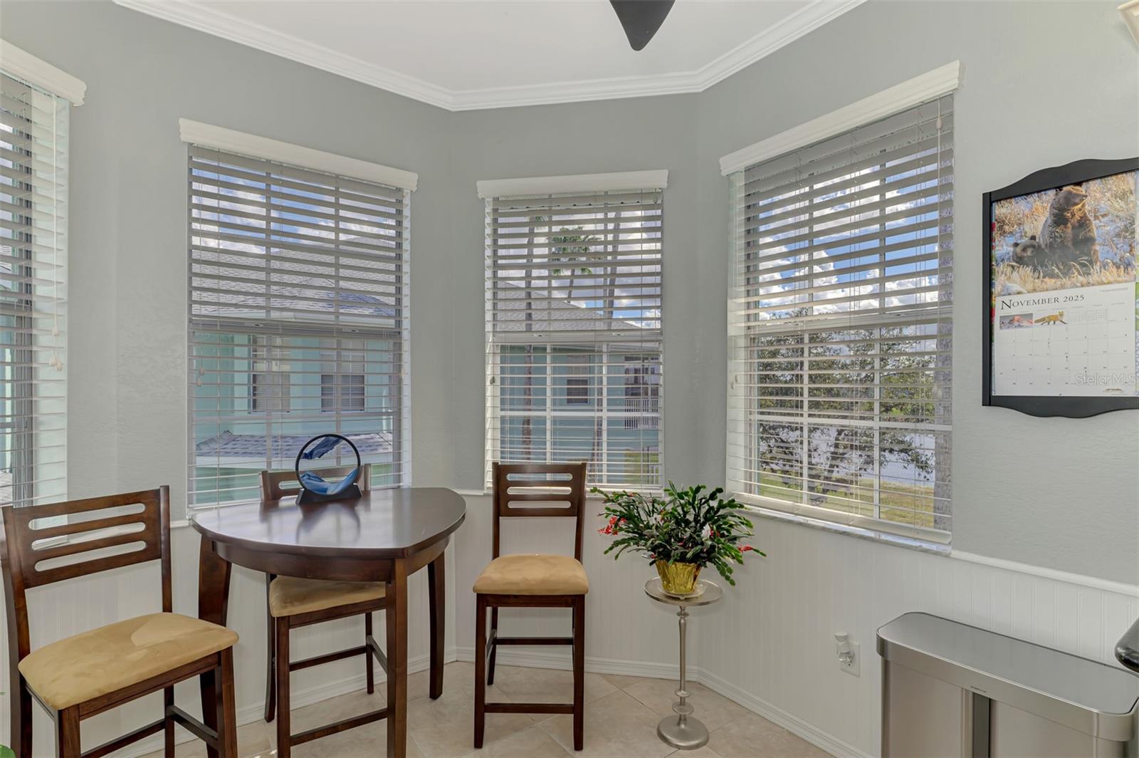 LAKE FRONT VILLAS/HERITAGE LAKE - Residential