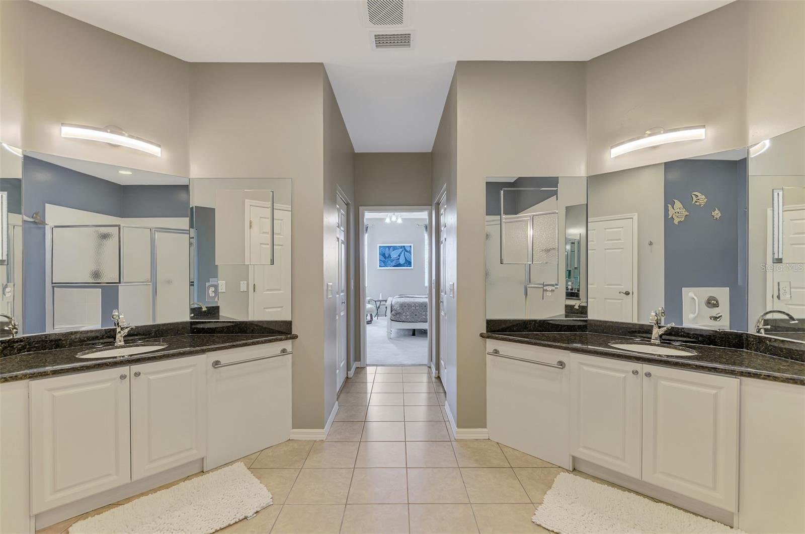 LAKE FRONT VILLAS/HERITAGE LAKE - Residential