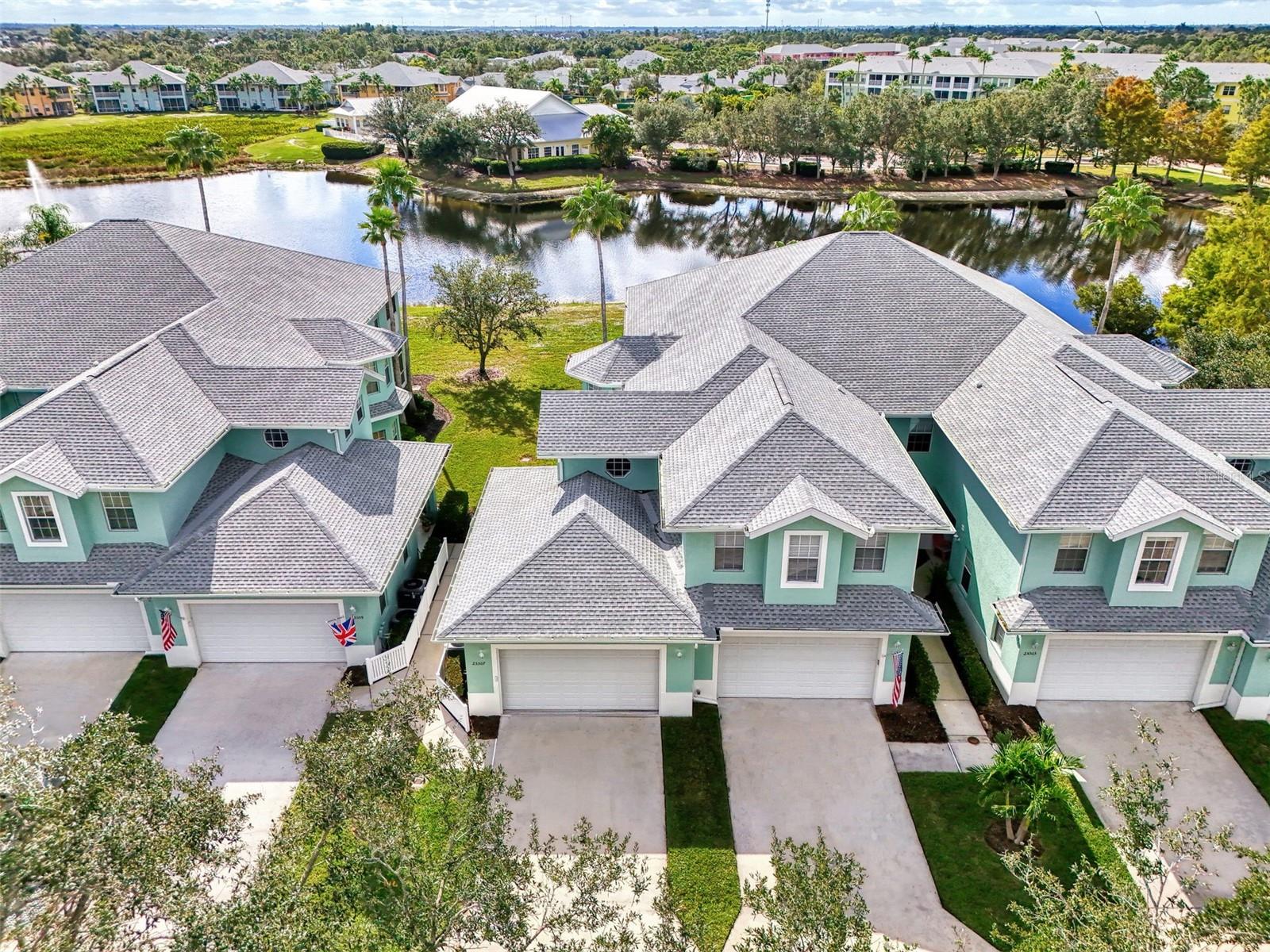 LAKE FRONT VILLAS/HERITAGE LAKE - Residential