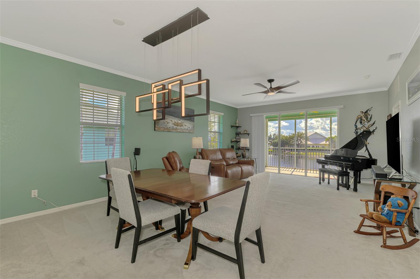 LAKE FRONT VILLAS/HERITAGE LAKE - Residential