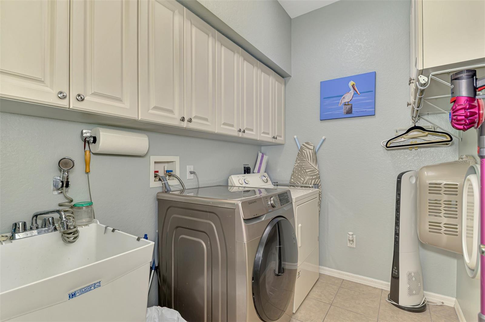 LAKE FRONT VILLAS/HERITAGE LAKE - Residential