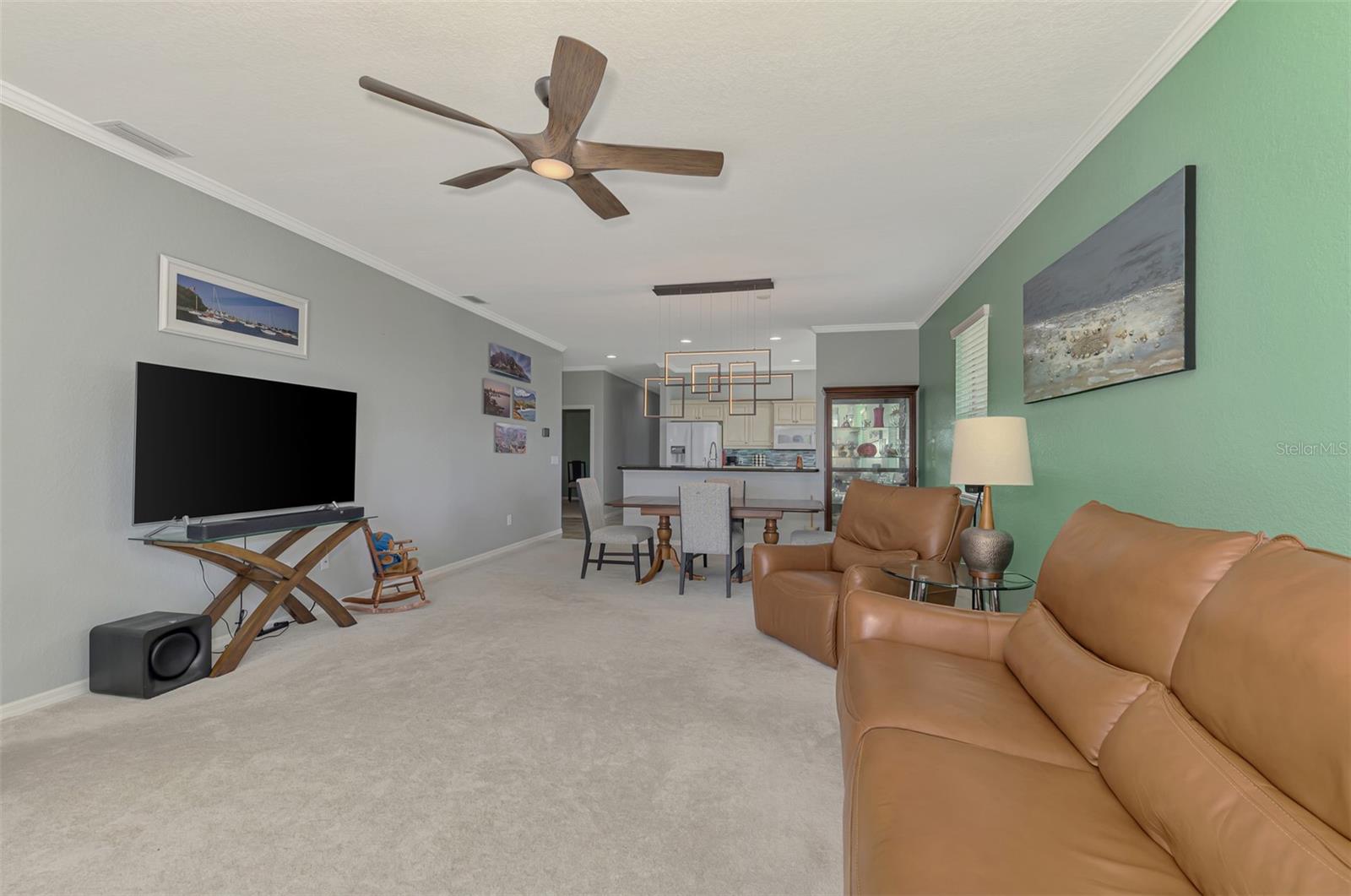 LAKE FRONT VILLAS/HERITAGE LAKE - Residential