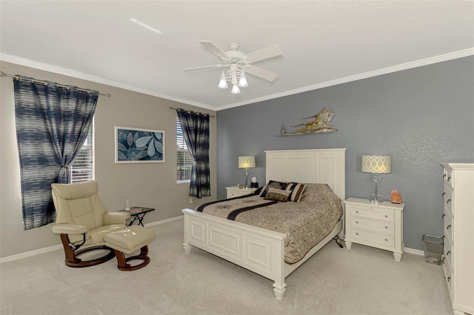 LAKE FRONT VILLAS/HERITAGE LAKE - Residential