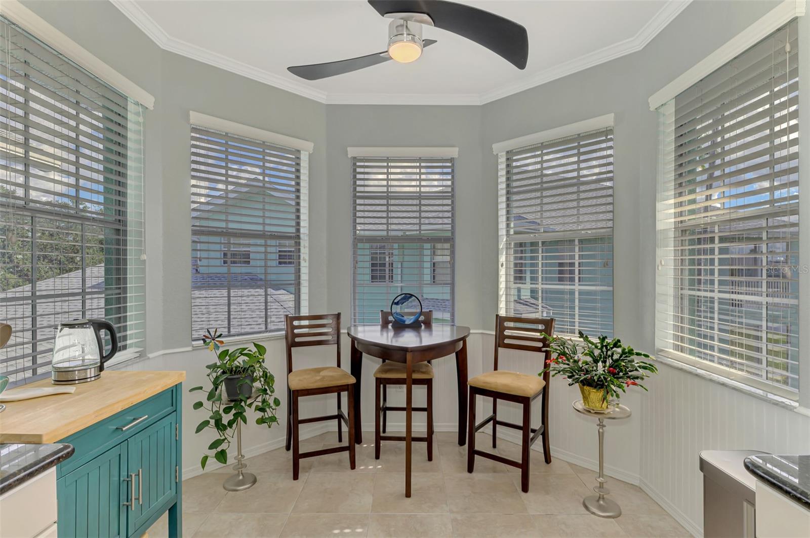 LAKE FRONT VILLAS/HERITAGE LAKE - Residential