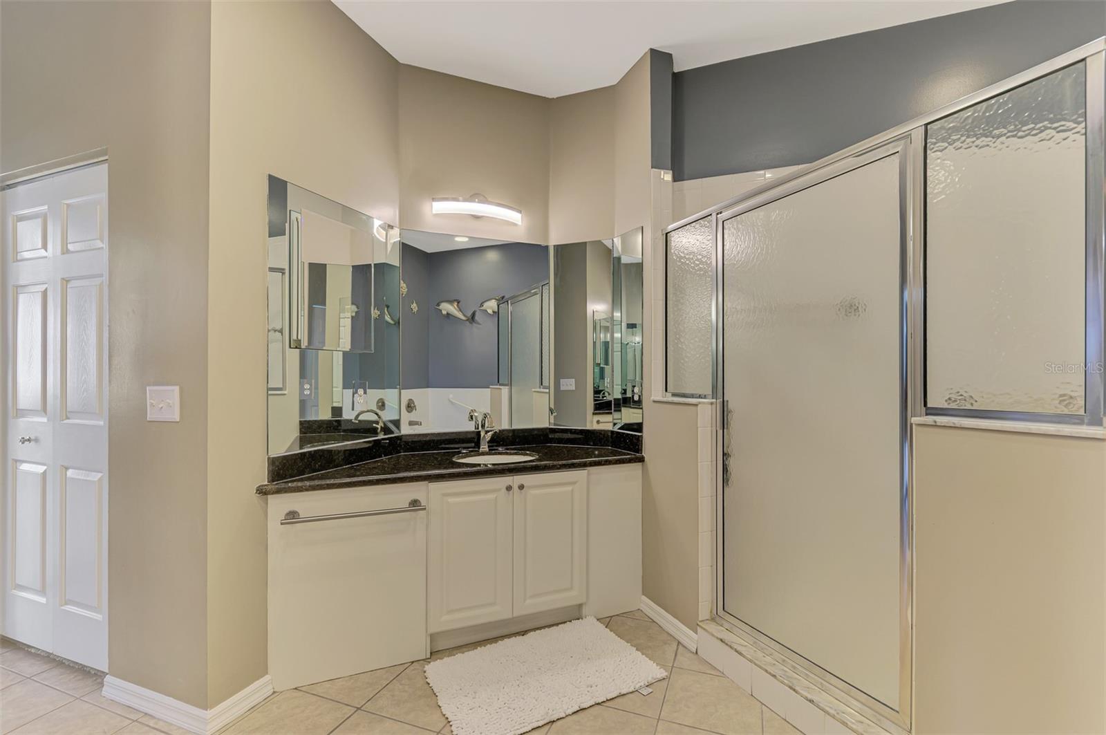 LAKE FRONT VILLAS/HERITAGE LAKE - Residential