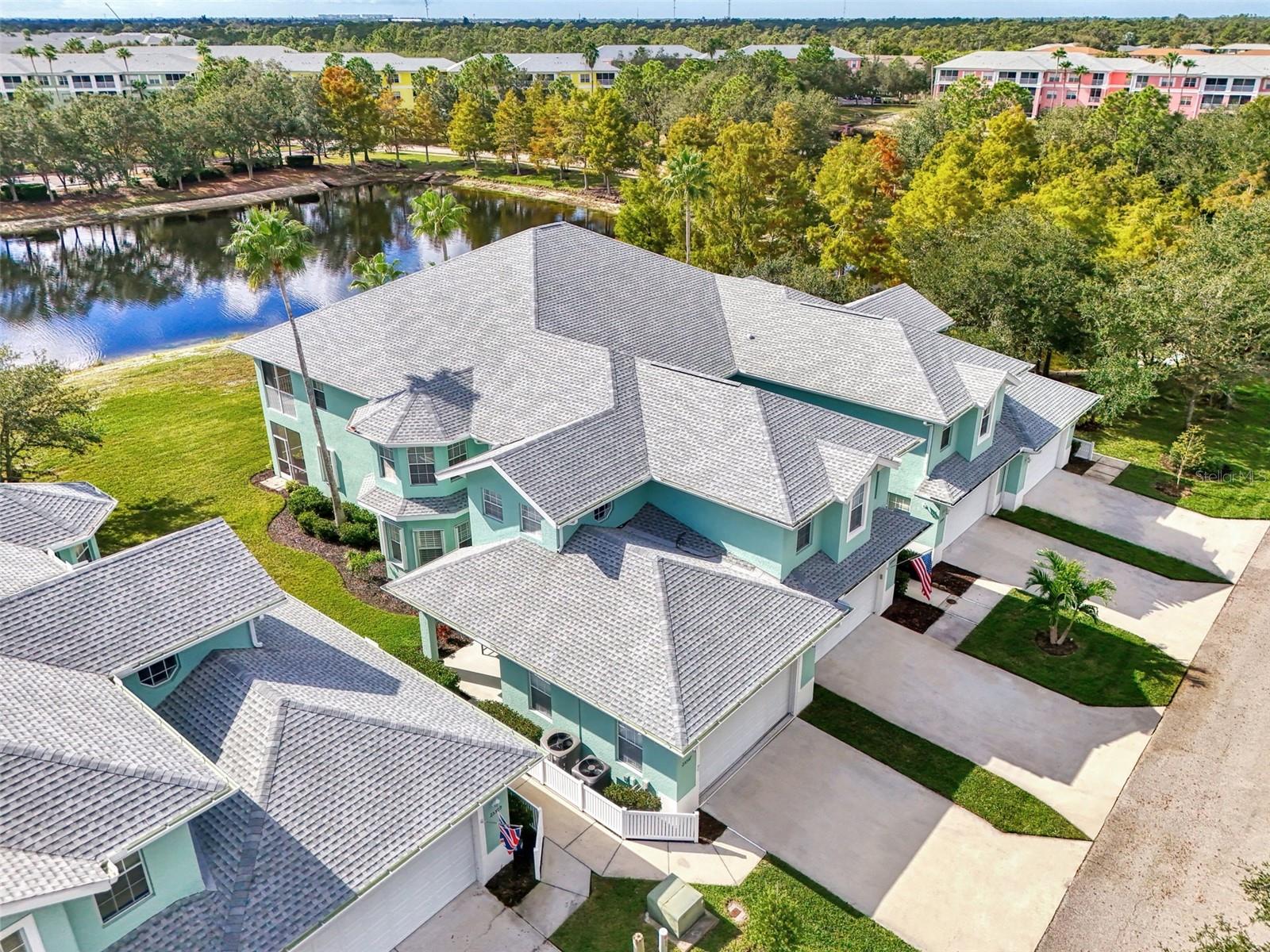 LAKE FRONT VILLAS/HERITAGE LAKE - Residential