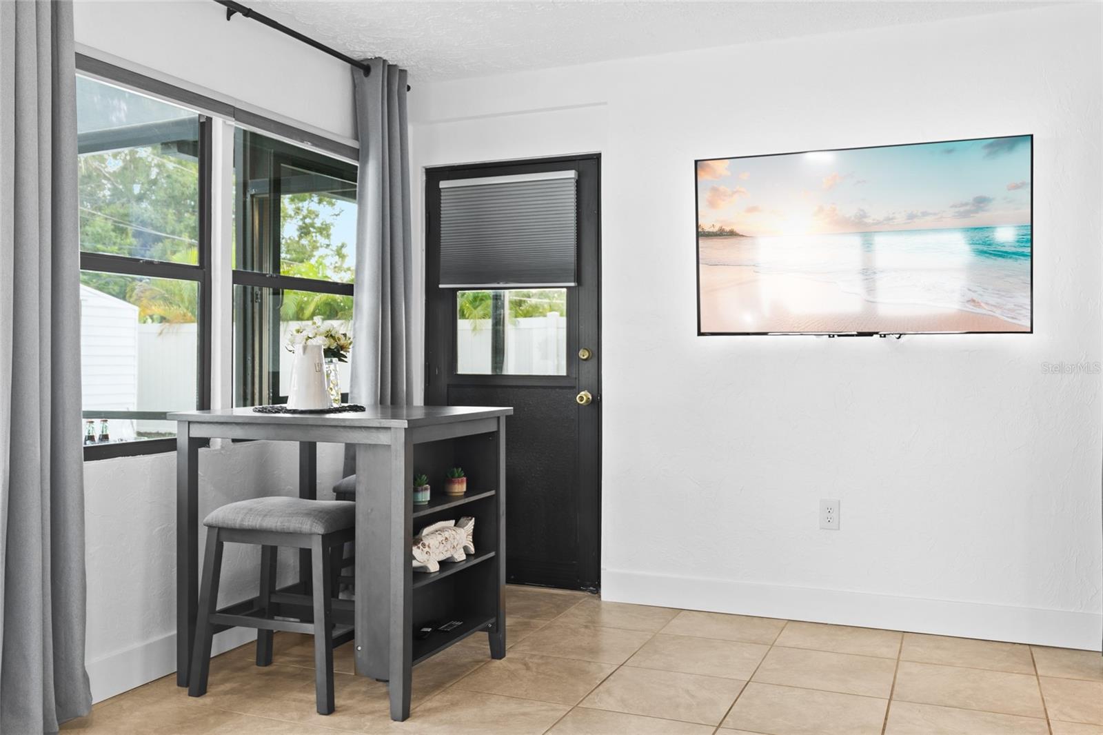 EAST GATE - Residential