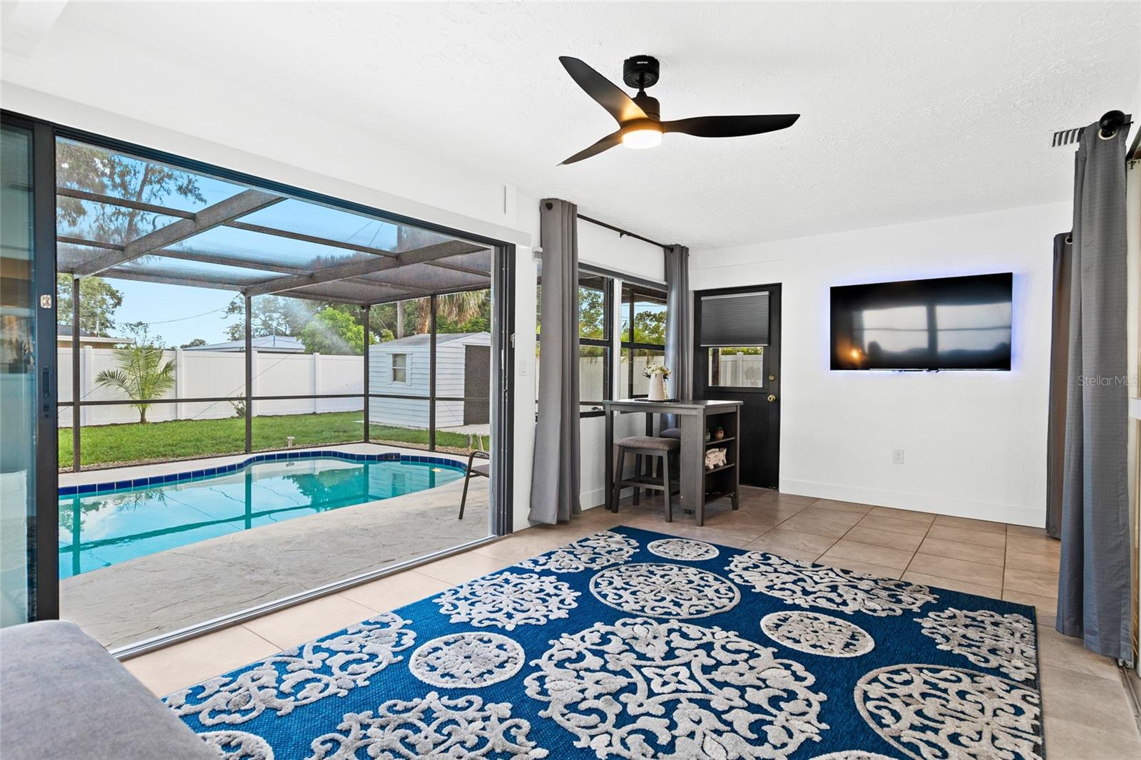 EAST GATE - Residential