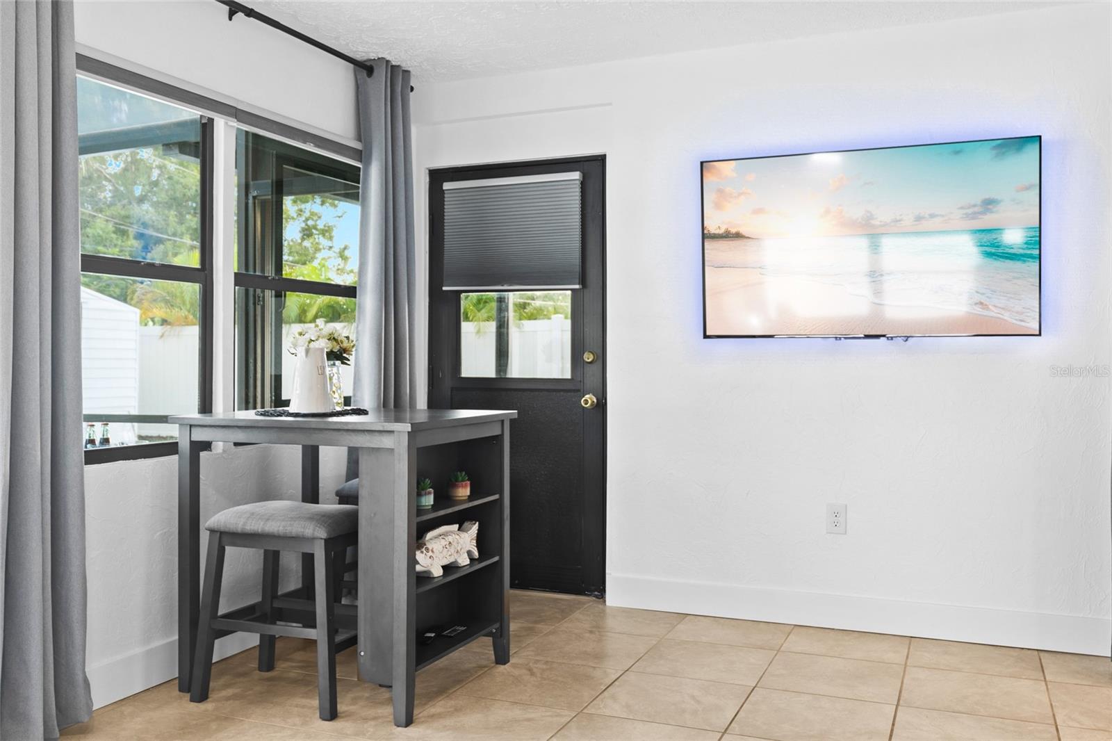 EAST GATE - Residential