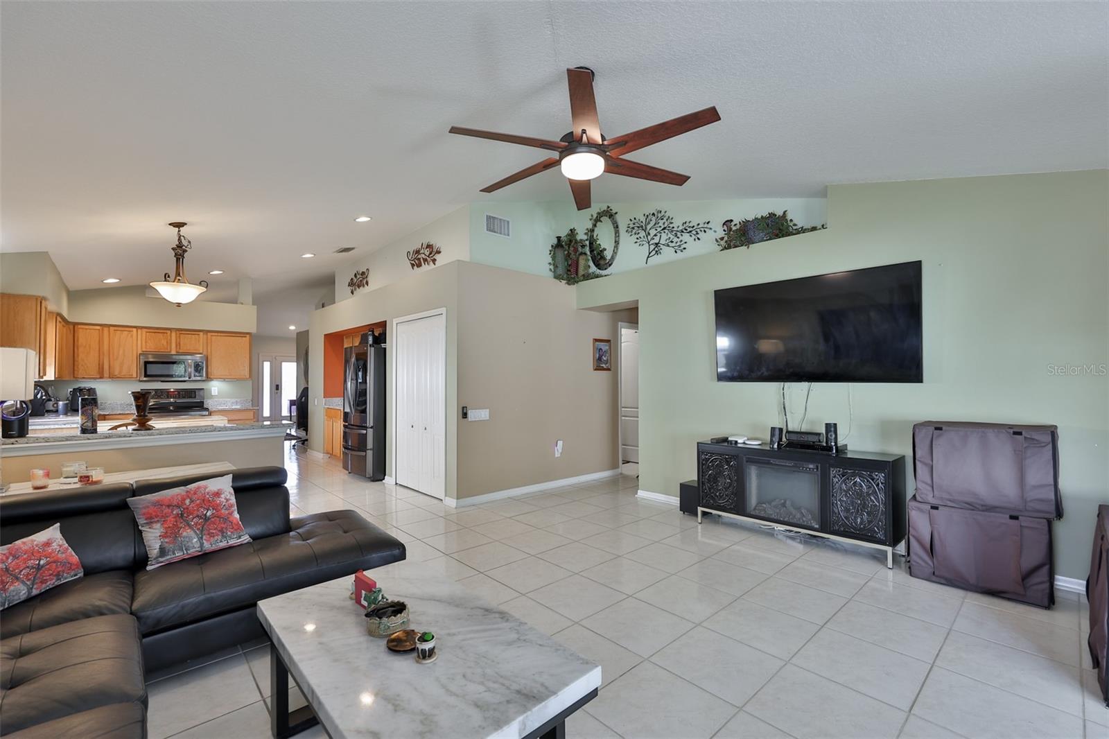 SOUTH RIDGE PH 1 & PH - Residential