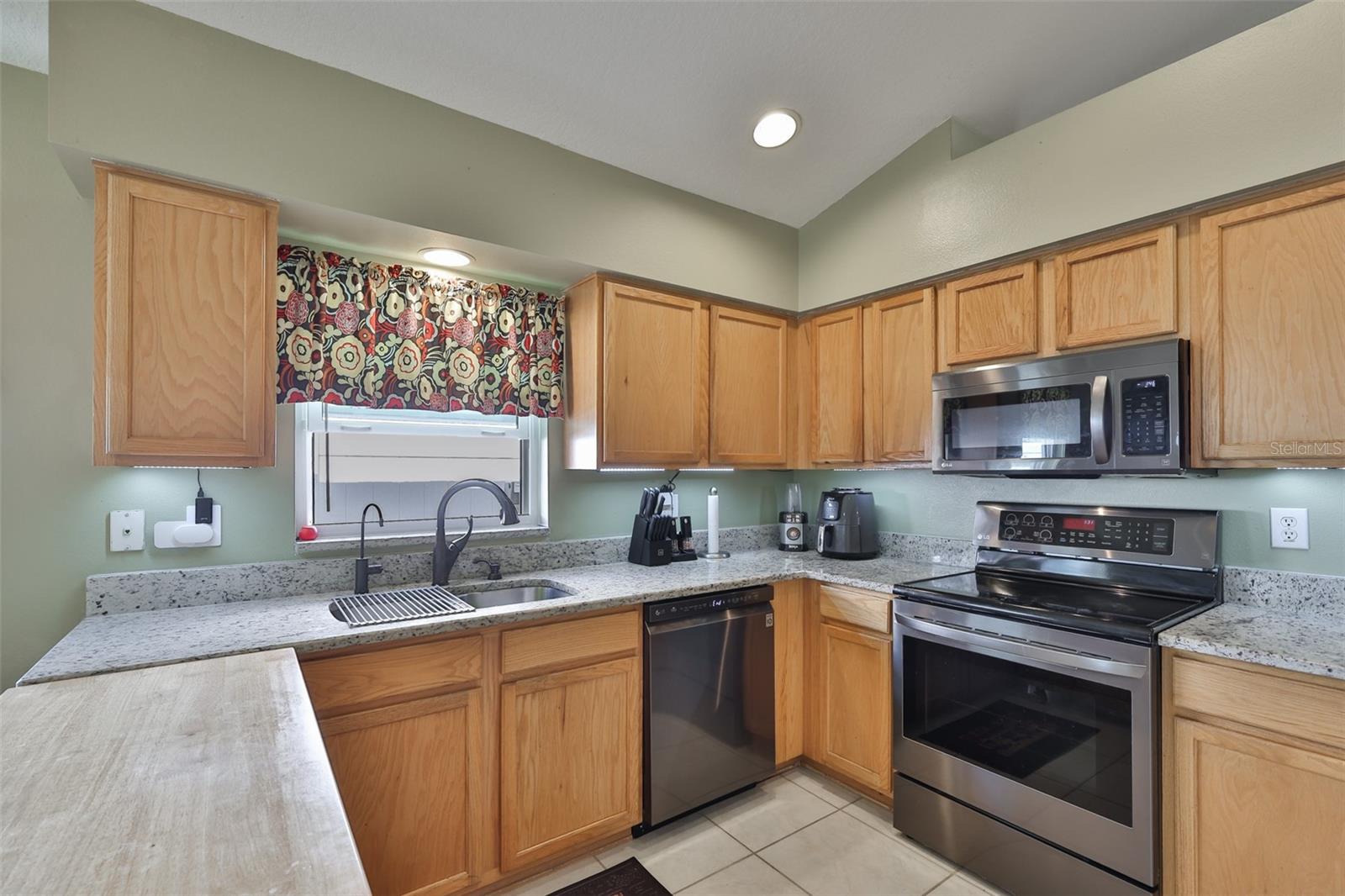 SOUTH RIDGE PH 1 & PH - Residential