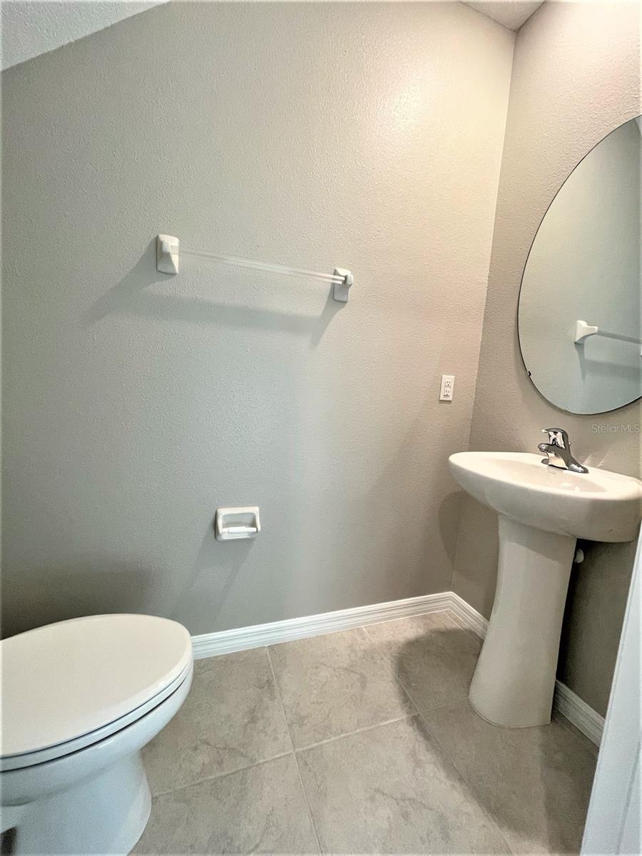 TOUCHSTONE PH 4 - Residential Lease