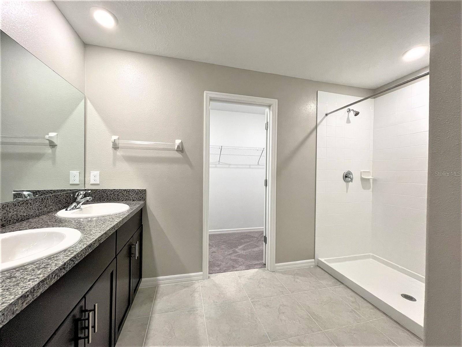 TOUCHSTONE PH 4 - Residential Lease