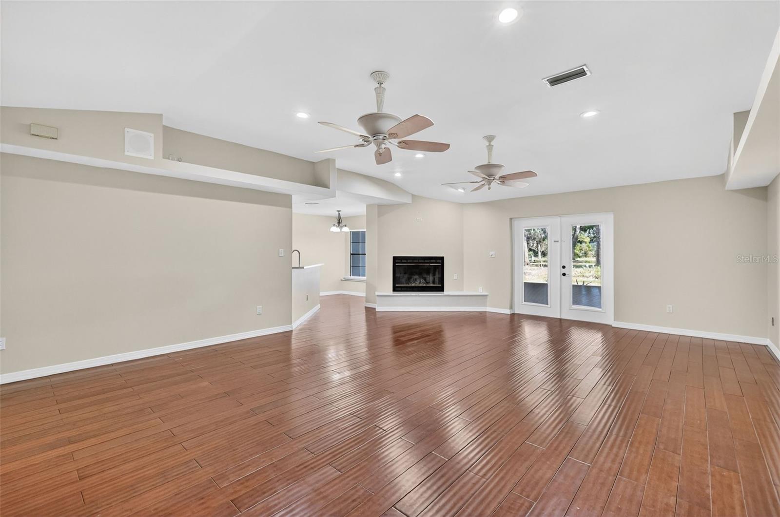 BELLEVIEW BIG OAKS 04 - Residential