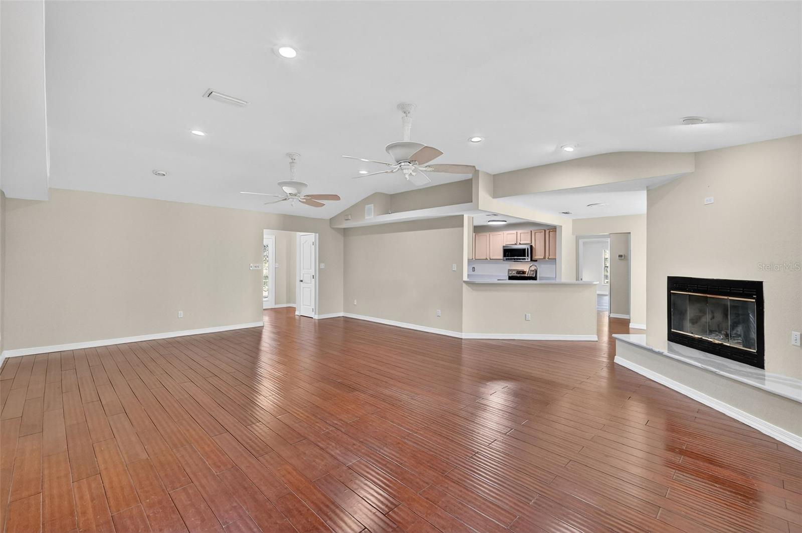 BELLEVIEW BIG OAKS 04 - Residential