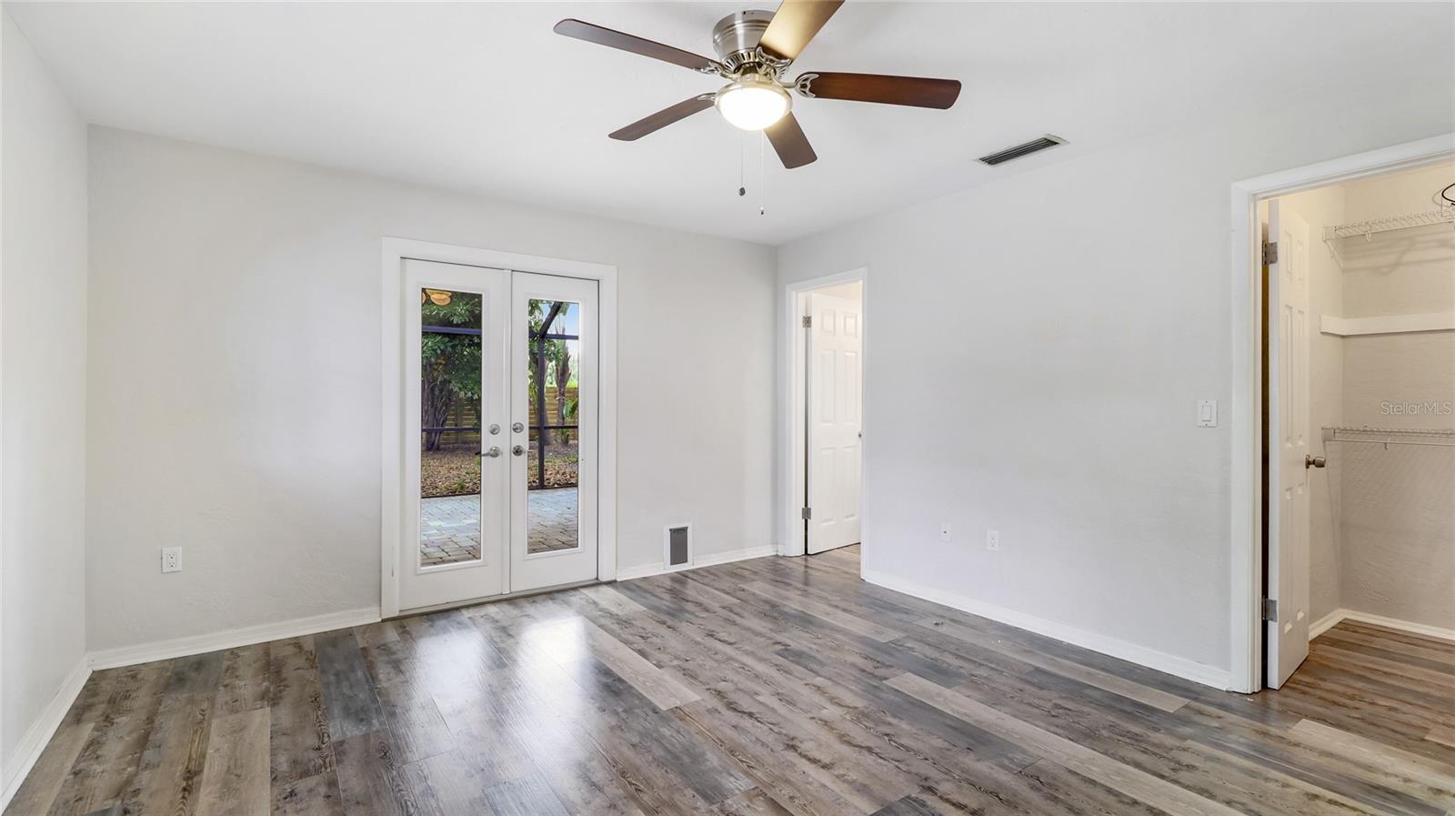 FOREST LAKES - Residential