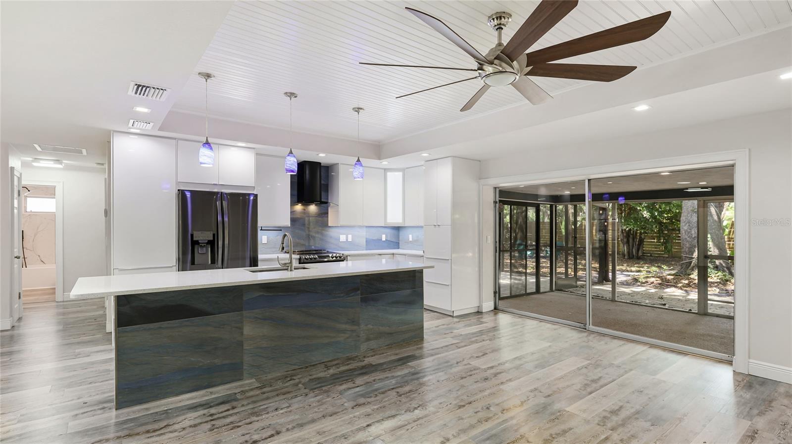 FOREST LAKES - Residential
