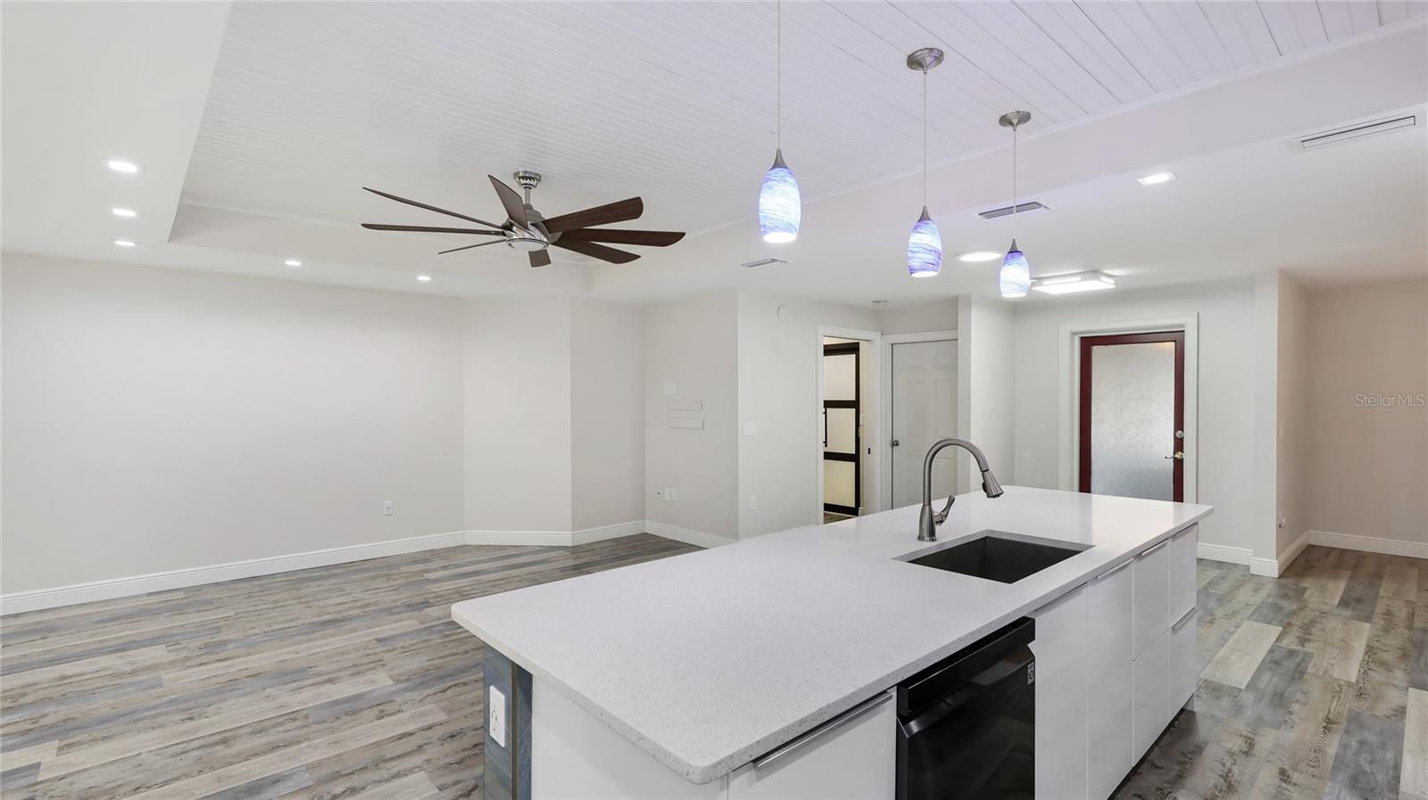 FOREST LAKES - Residential