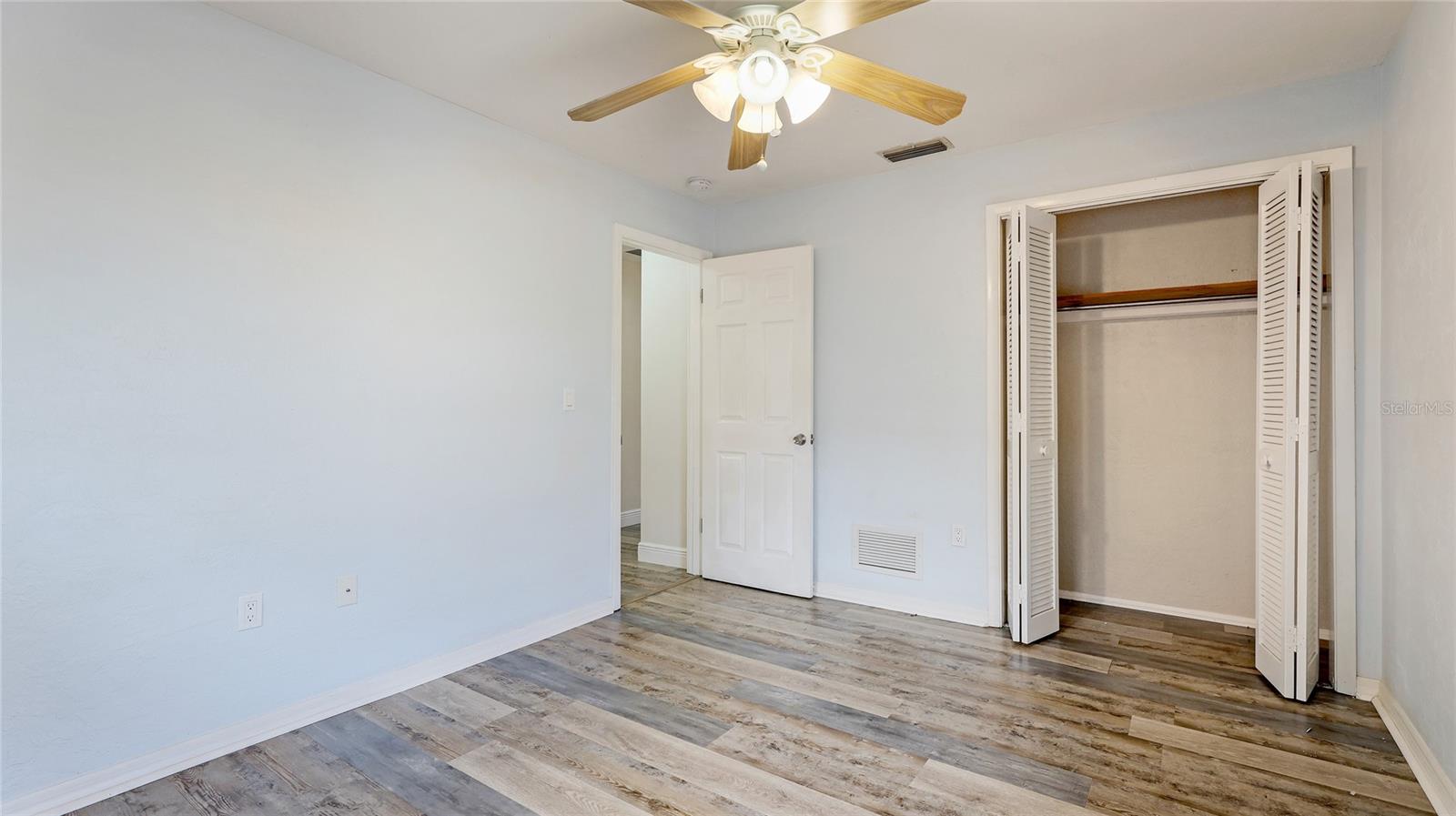 FOREST LAKES - Residential