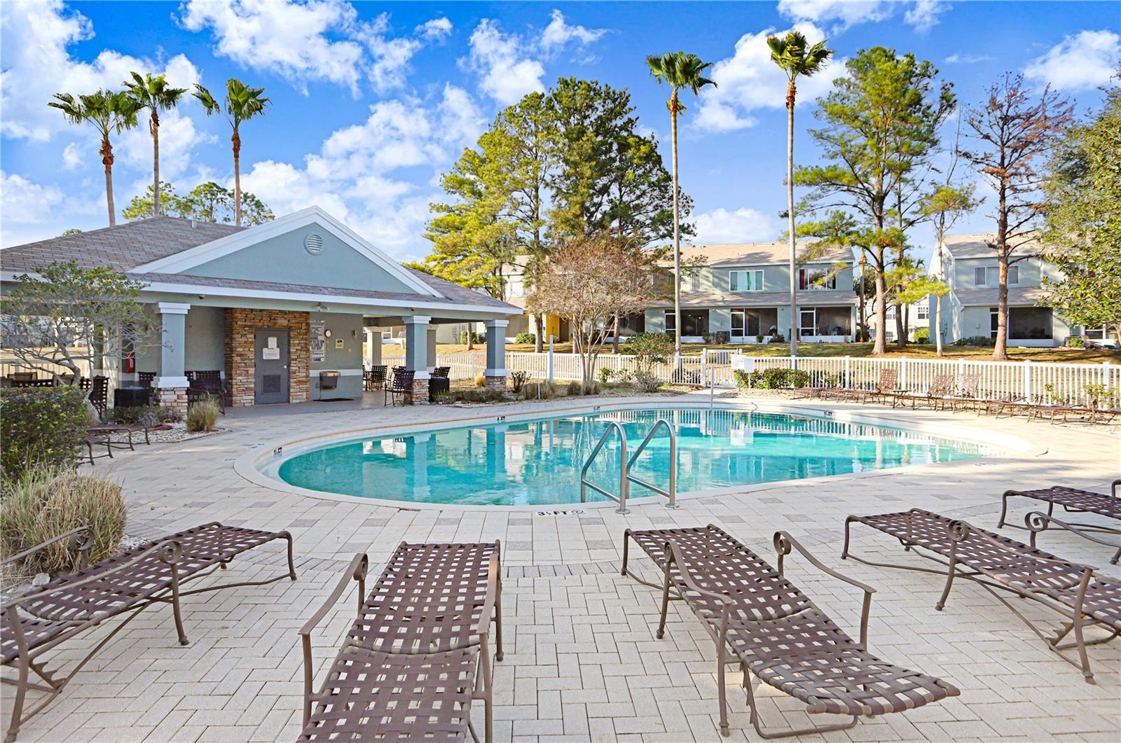 REGENCY KEY TWNHMS - Residential