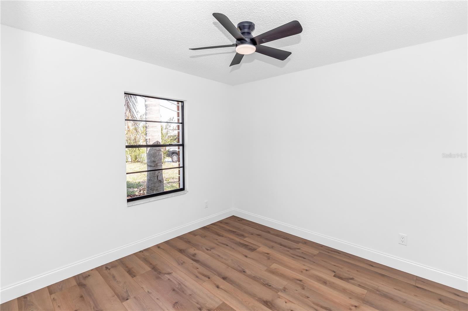 DELTONA LAKES UNIT 32 - Residential