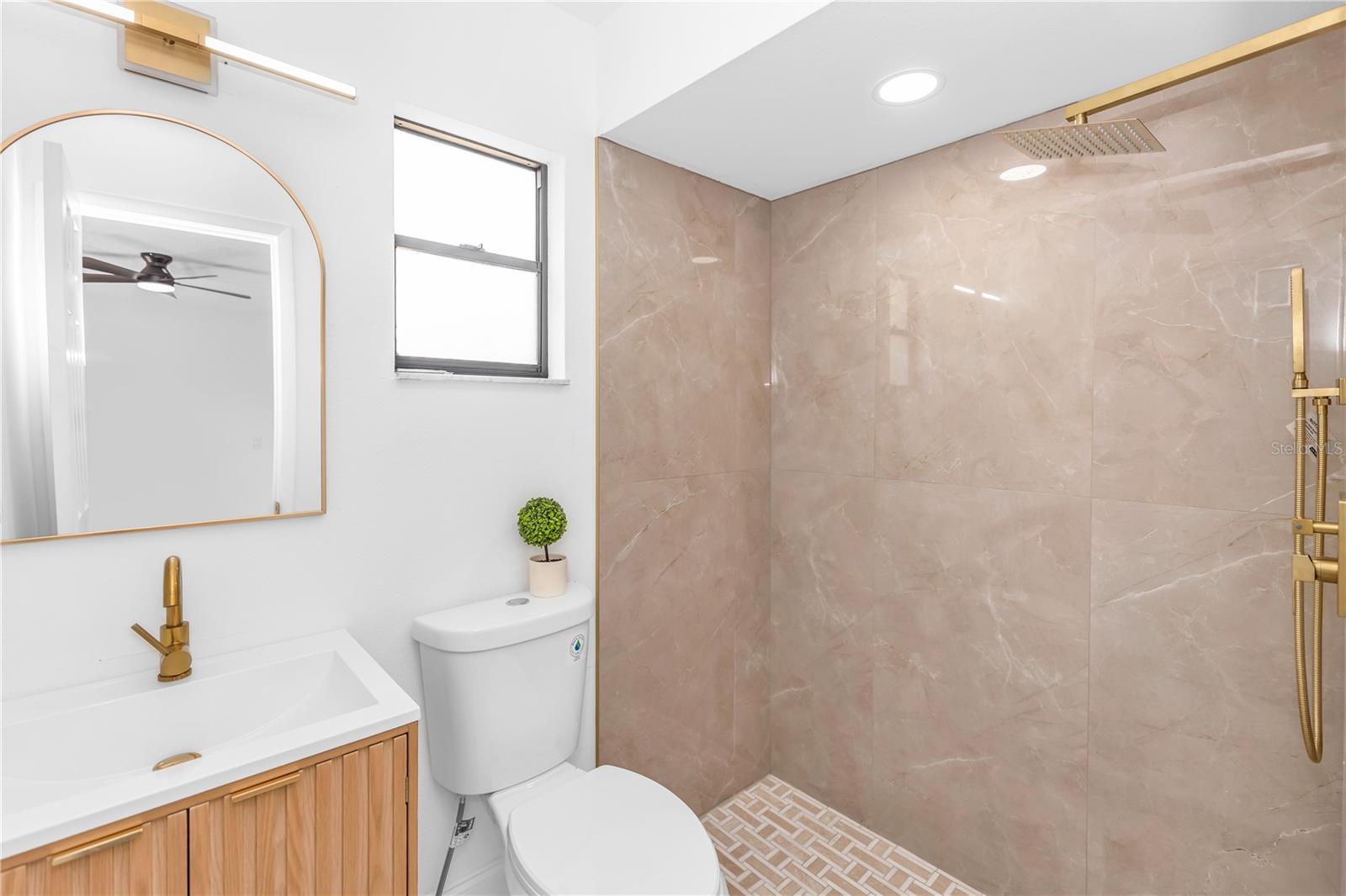 DELTONA LAKES UNIT 32 - Residential