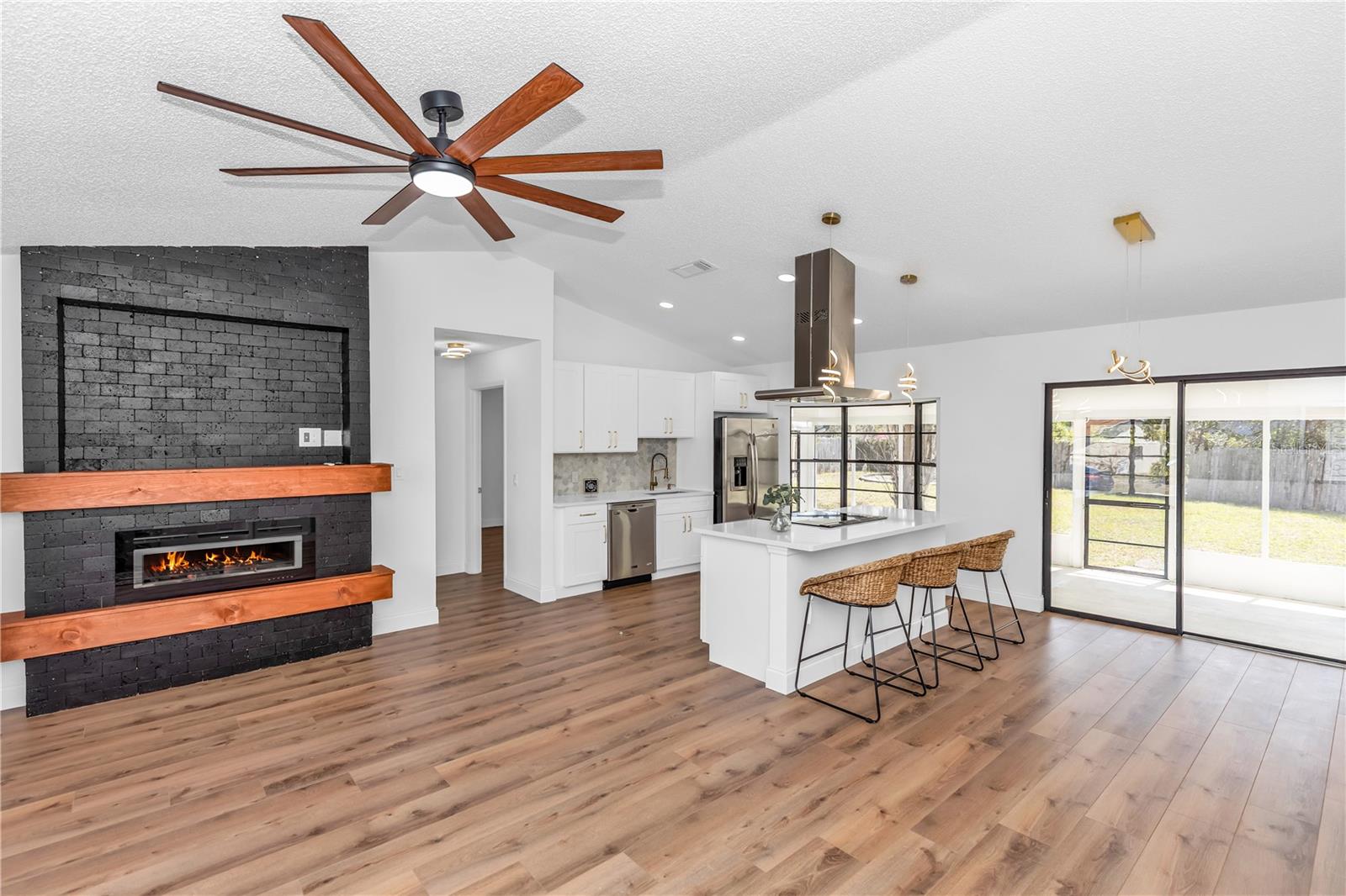 DELTONA LAKES UNIT 32 - Residential