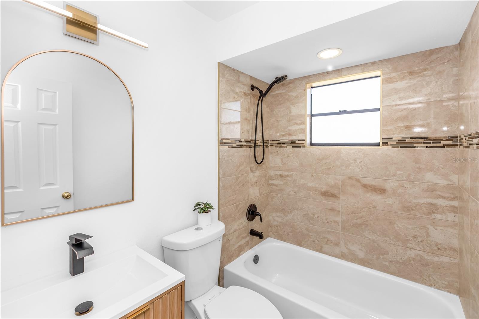 DELTONA LAKES UNIT 32 - Residential