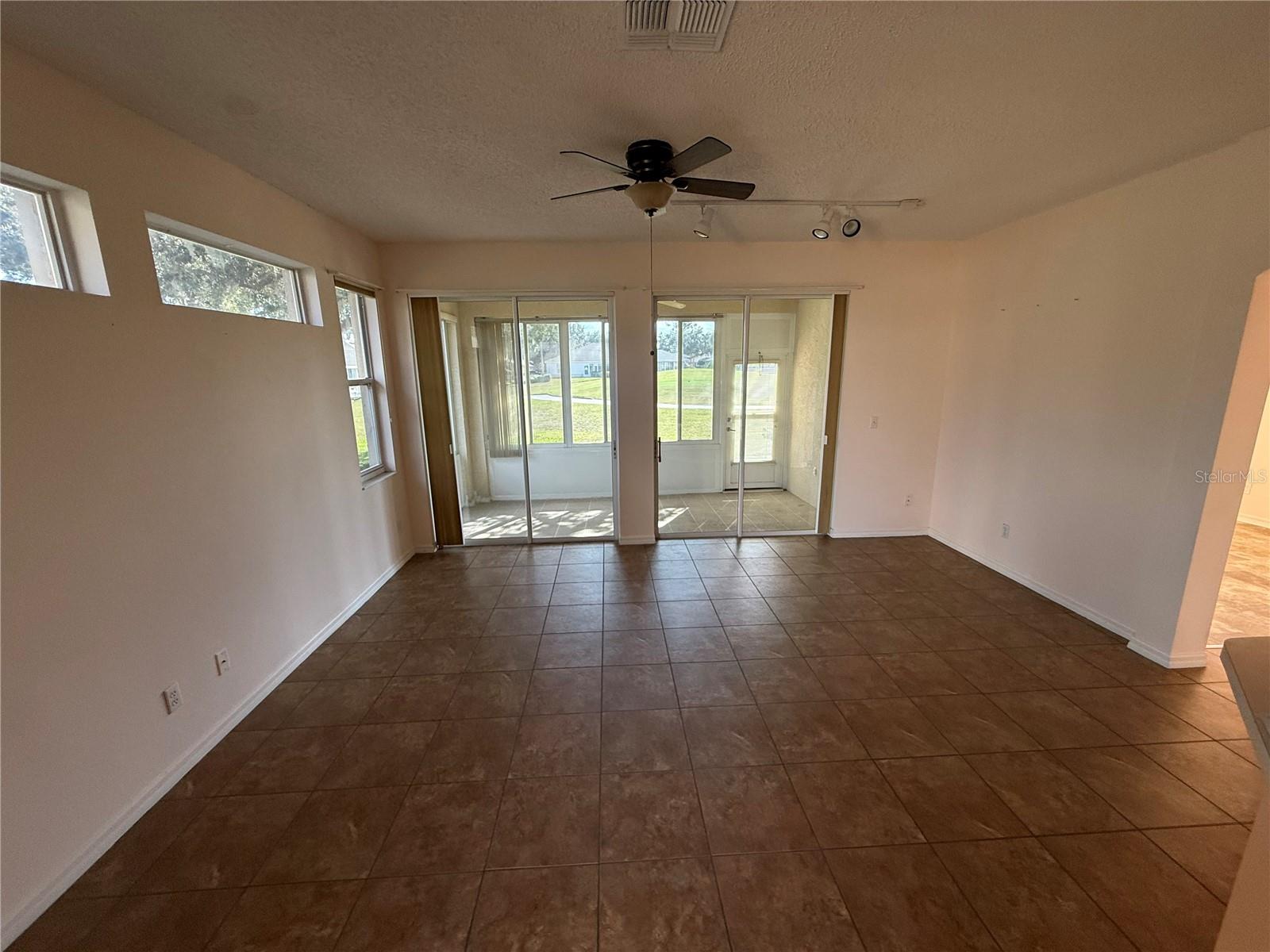 ACADIA II CONDOMINUM - Residential