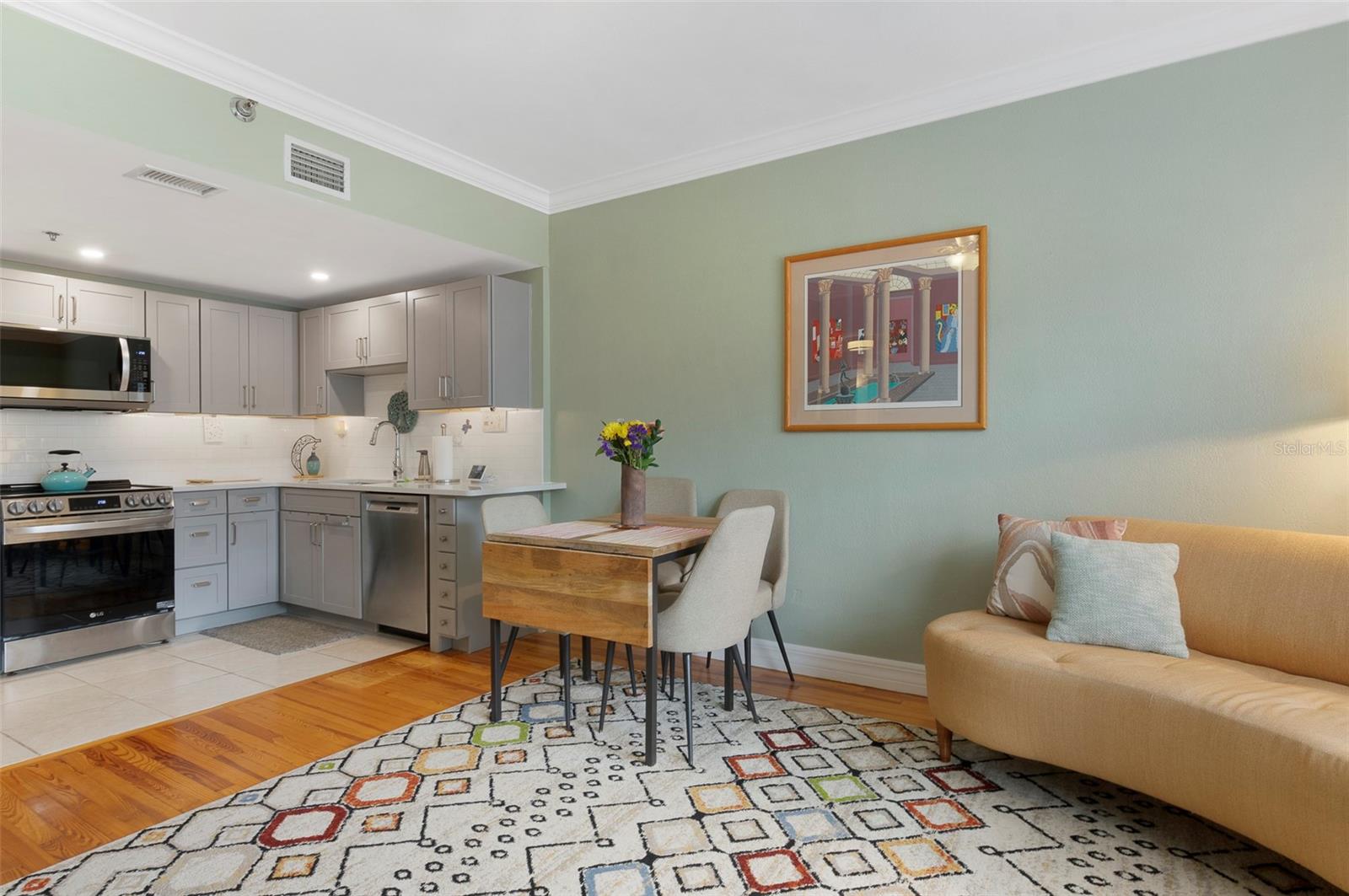 MT VERNON CONDO - Residential