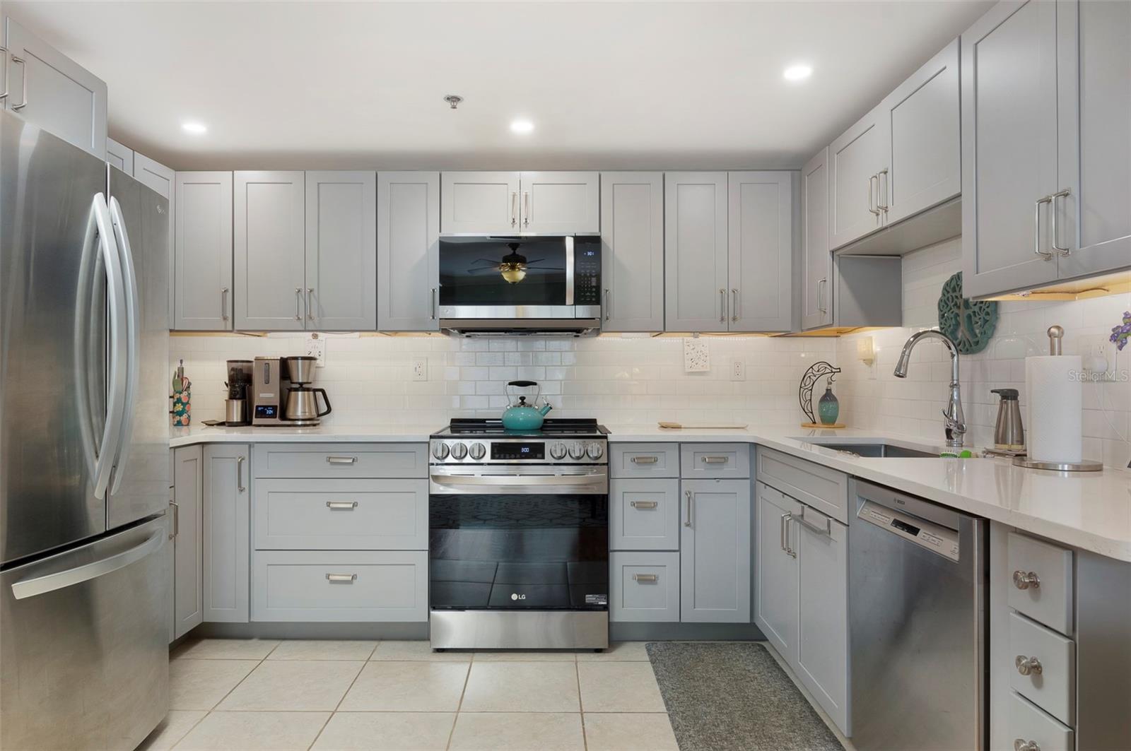 MT VERNON CONDO - Residential