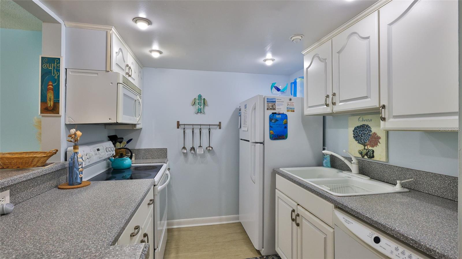 MADEIRA VILLA & MADEIRA VILLA 02 - Residential